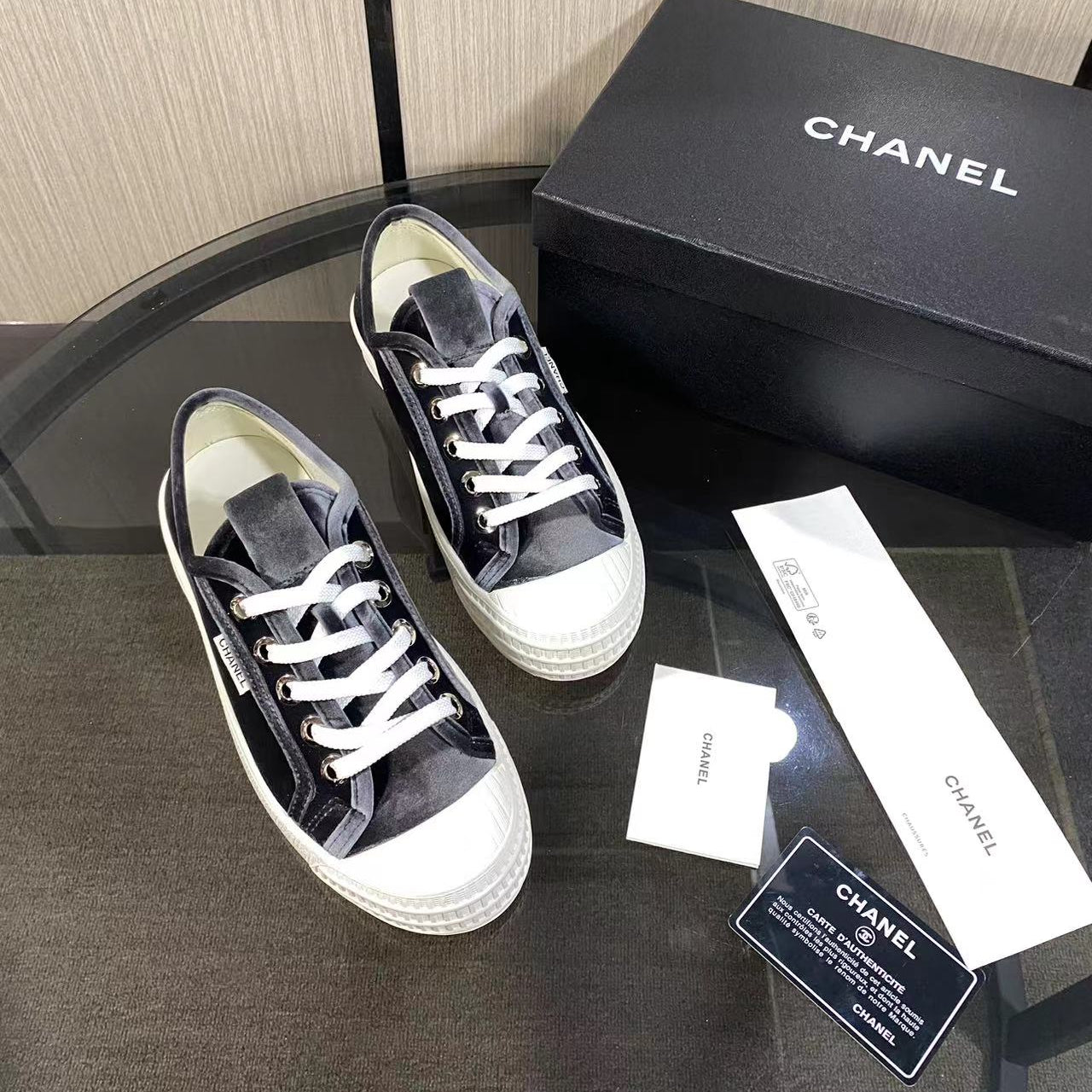 CC 26s Sneaker Black Velvet 799314