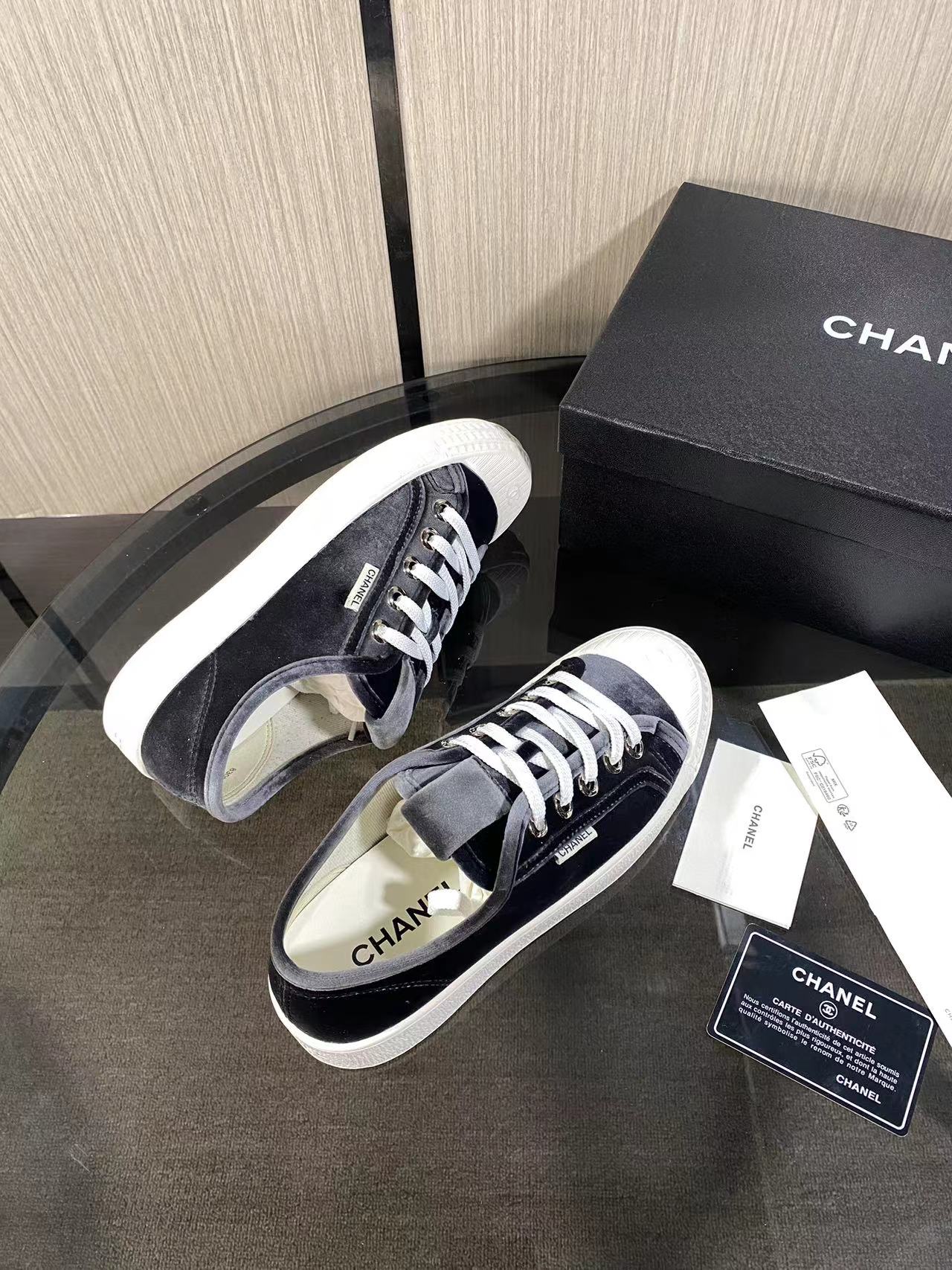 CC 26s Sneaker Black Velvet 799314