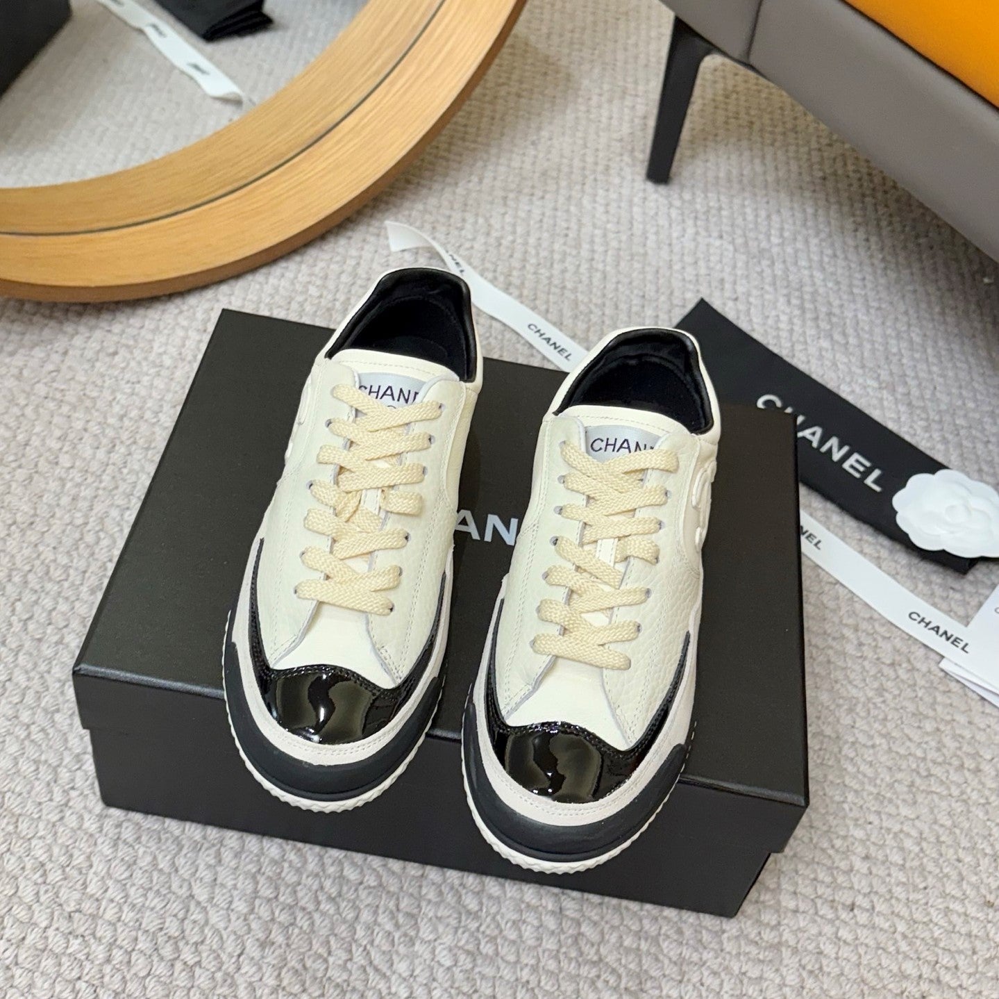 CC 25C Casual Sneakers Cream Black Cowhide Suede Patent Leather 528157