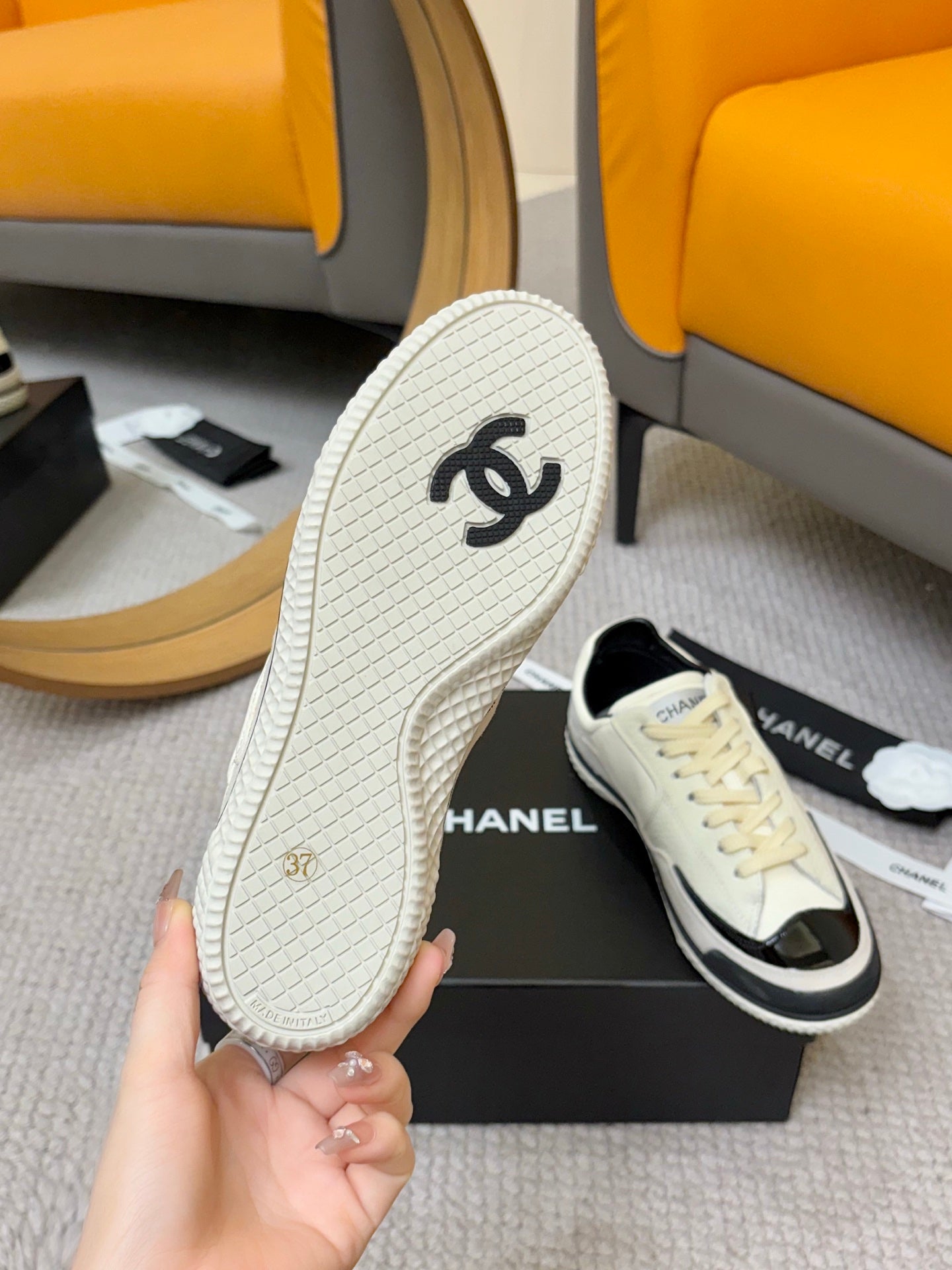 CC 25C Casual Sneakers Cream Black Cowhide Suede Patent Leather 528157