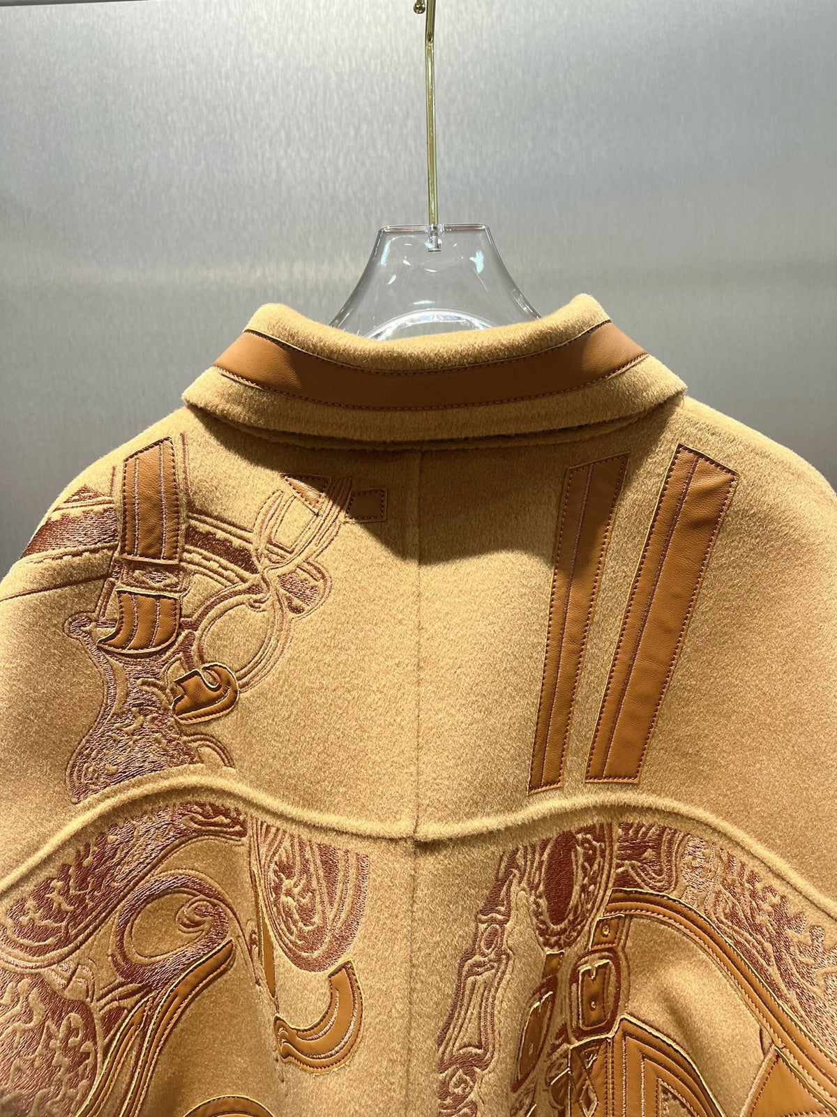 HM Embroidered Short Camel Brown Coat Wool Cashmere Calfskin 349655