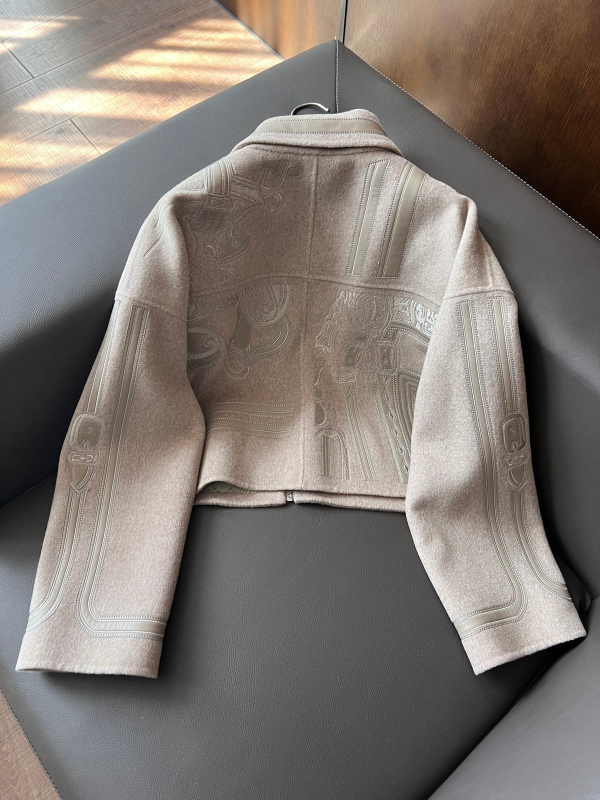 HM Embroidered Short Grey Coat Wool Cashmere Calfskin 304302