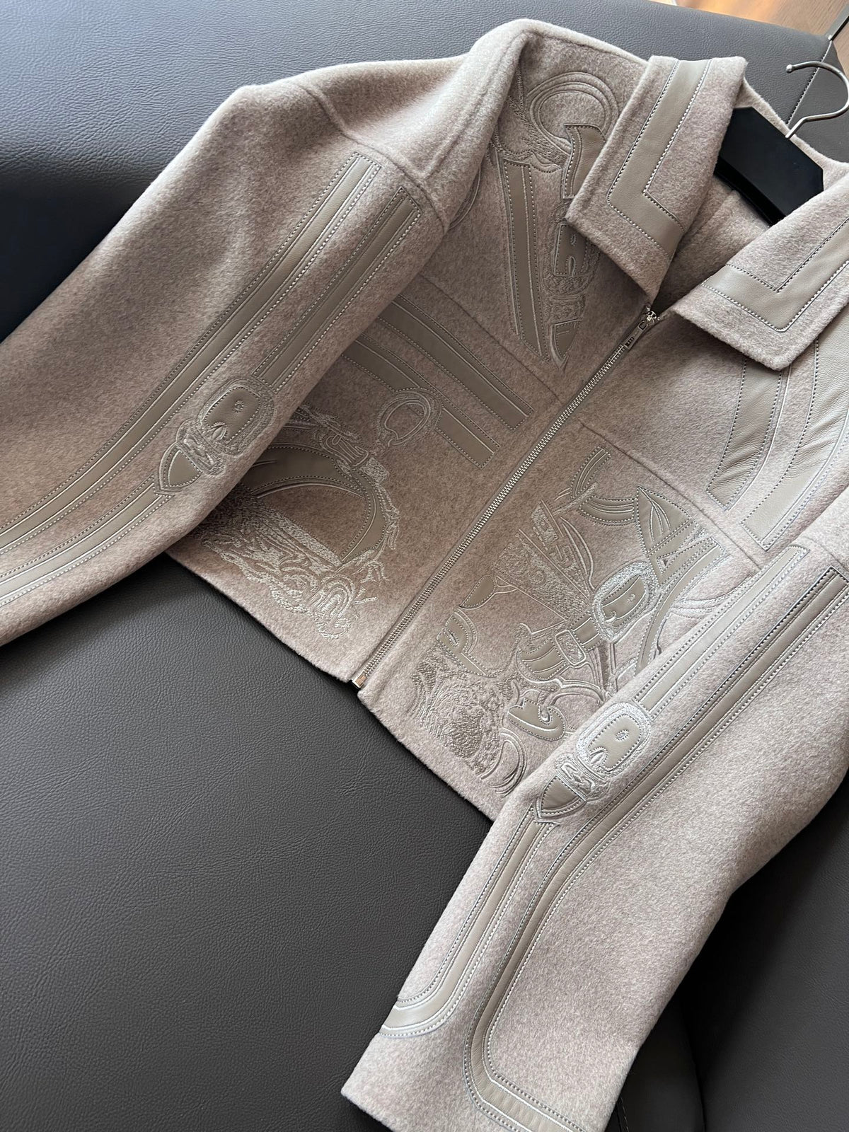 HM Embroidered Short Grey Coat Wool Cashmere Calfskin 304302