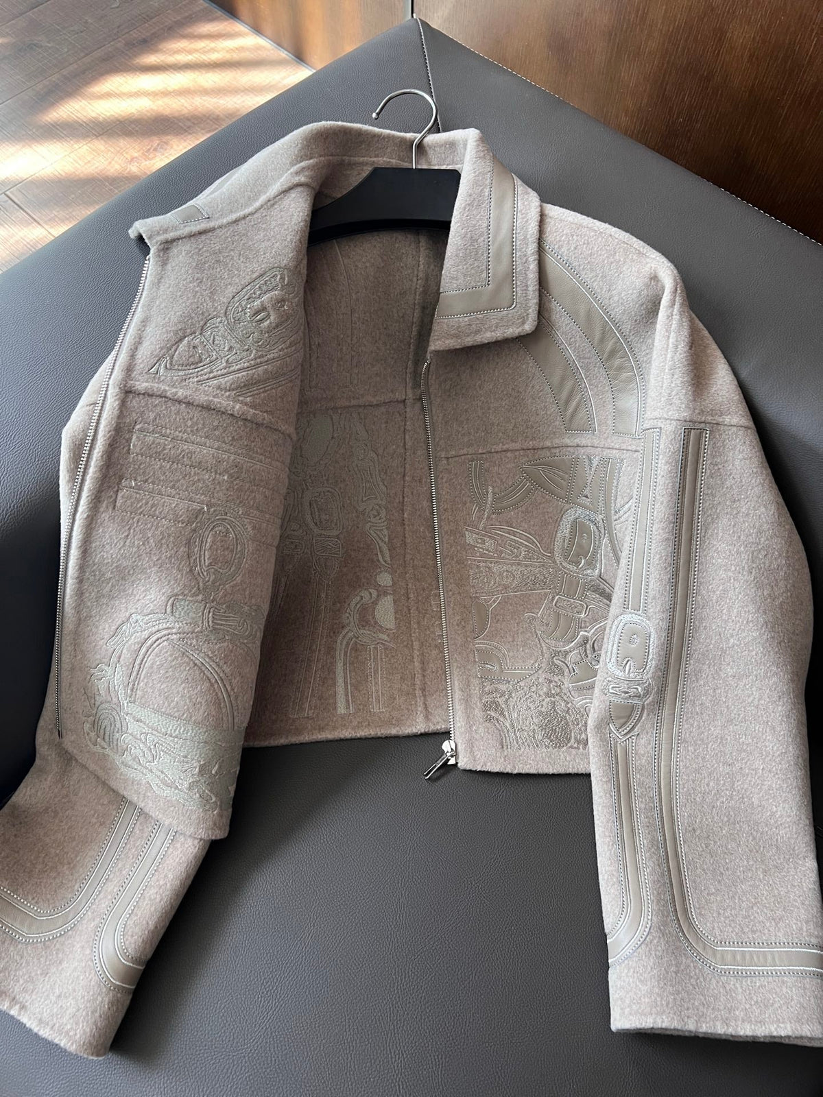 HM Embroidered Short Grey Coat Wool Cashmere Calfskin 304302