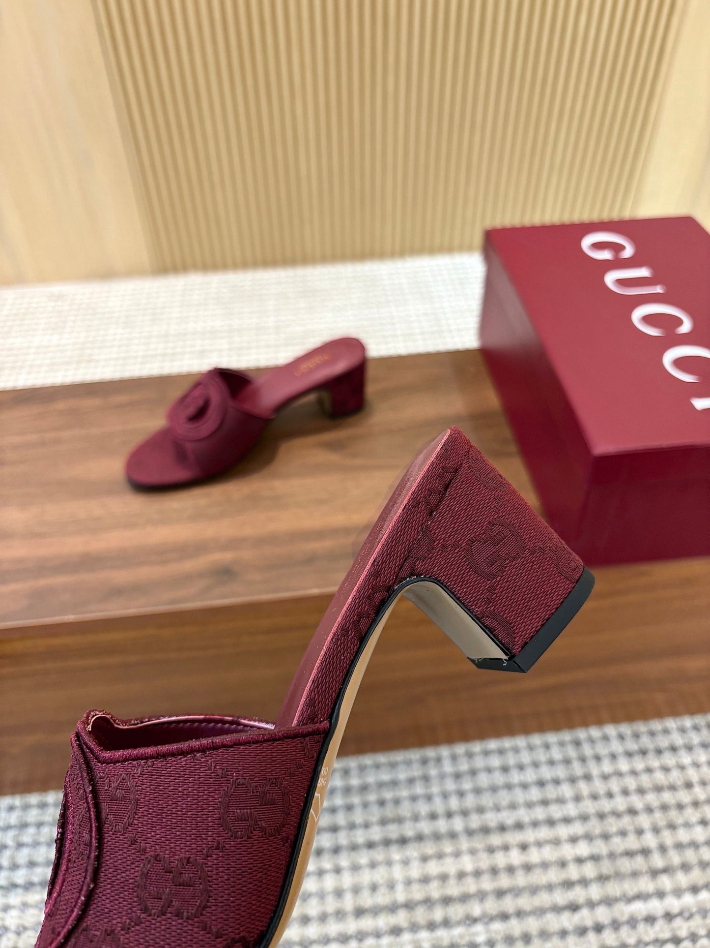 GG Interlocking G Cutout Sandals 5.5cm Burgundy Canvas 646506