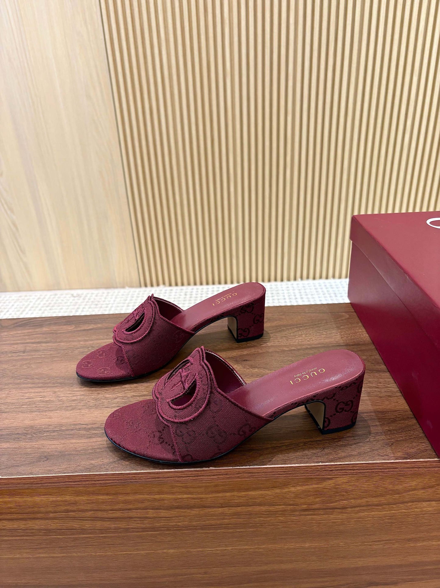 GG Interlocking G Cutout Sandals 5.5cm Burgundy Canvas 646506
