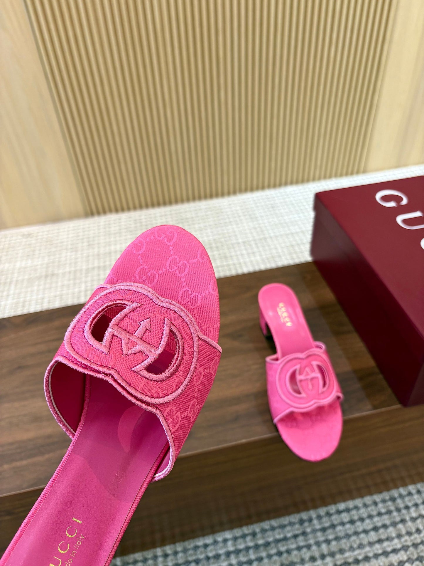 GG Interlocking G Cutout Sandals 5.5cm Hot Pink Canvas 646503