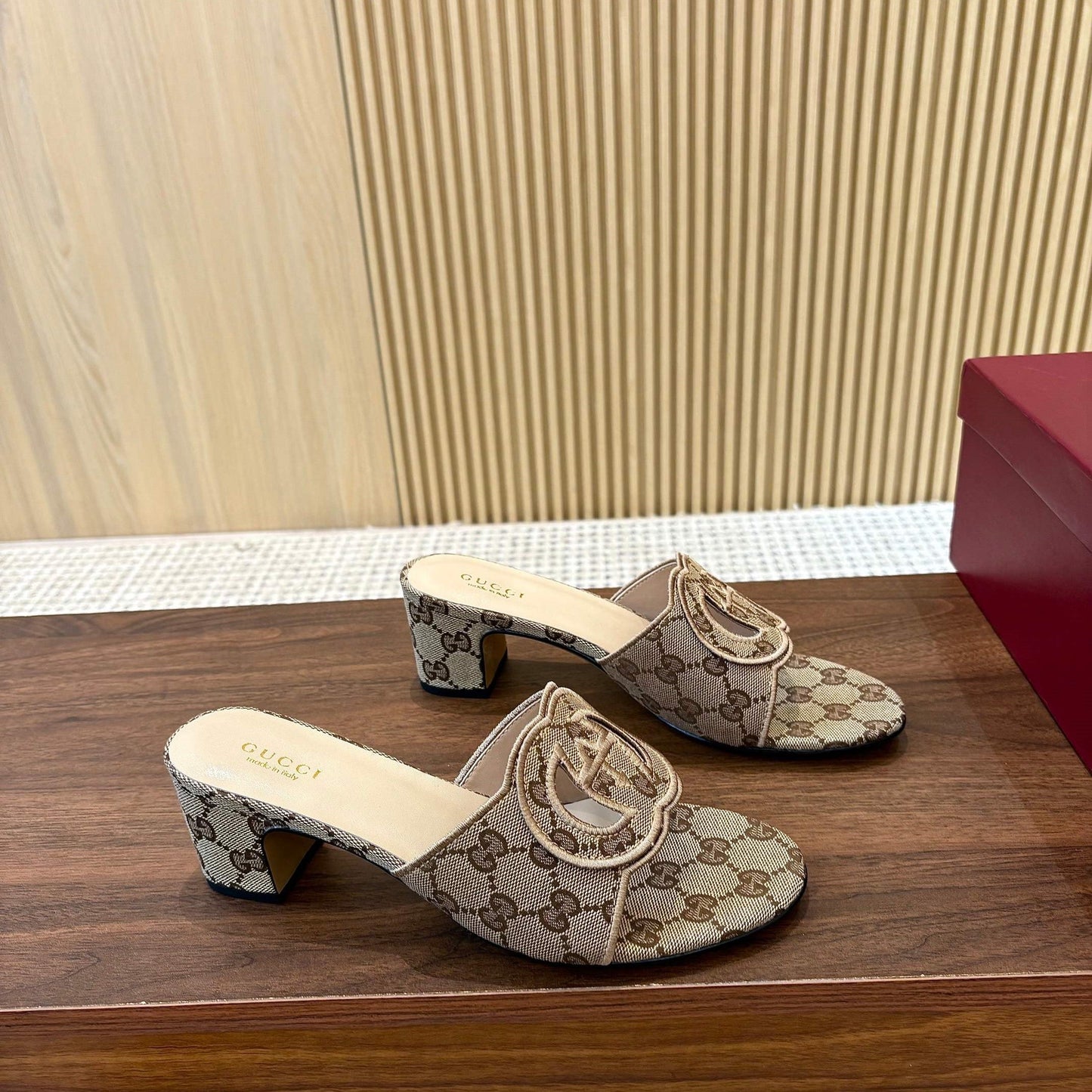 GG Interlocking G Cutout Sandals 5.5cm Khahi Beige Sheepskin Canvas 646500