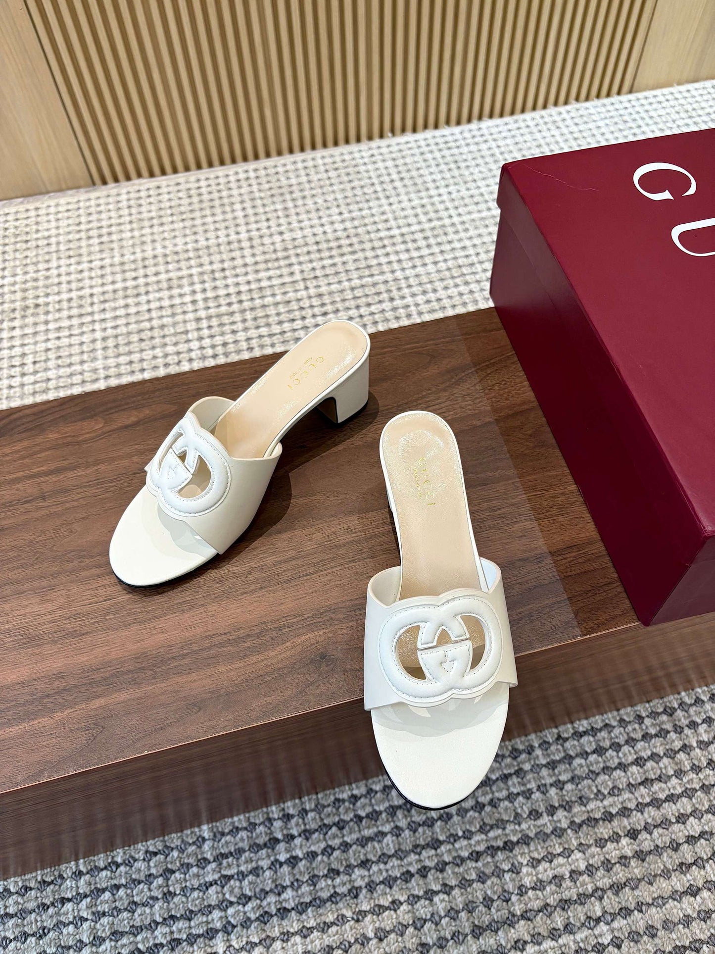 GG Interlocking G Cutout Sandals 5.5cm White Sheepskin 646497