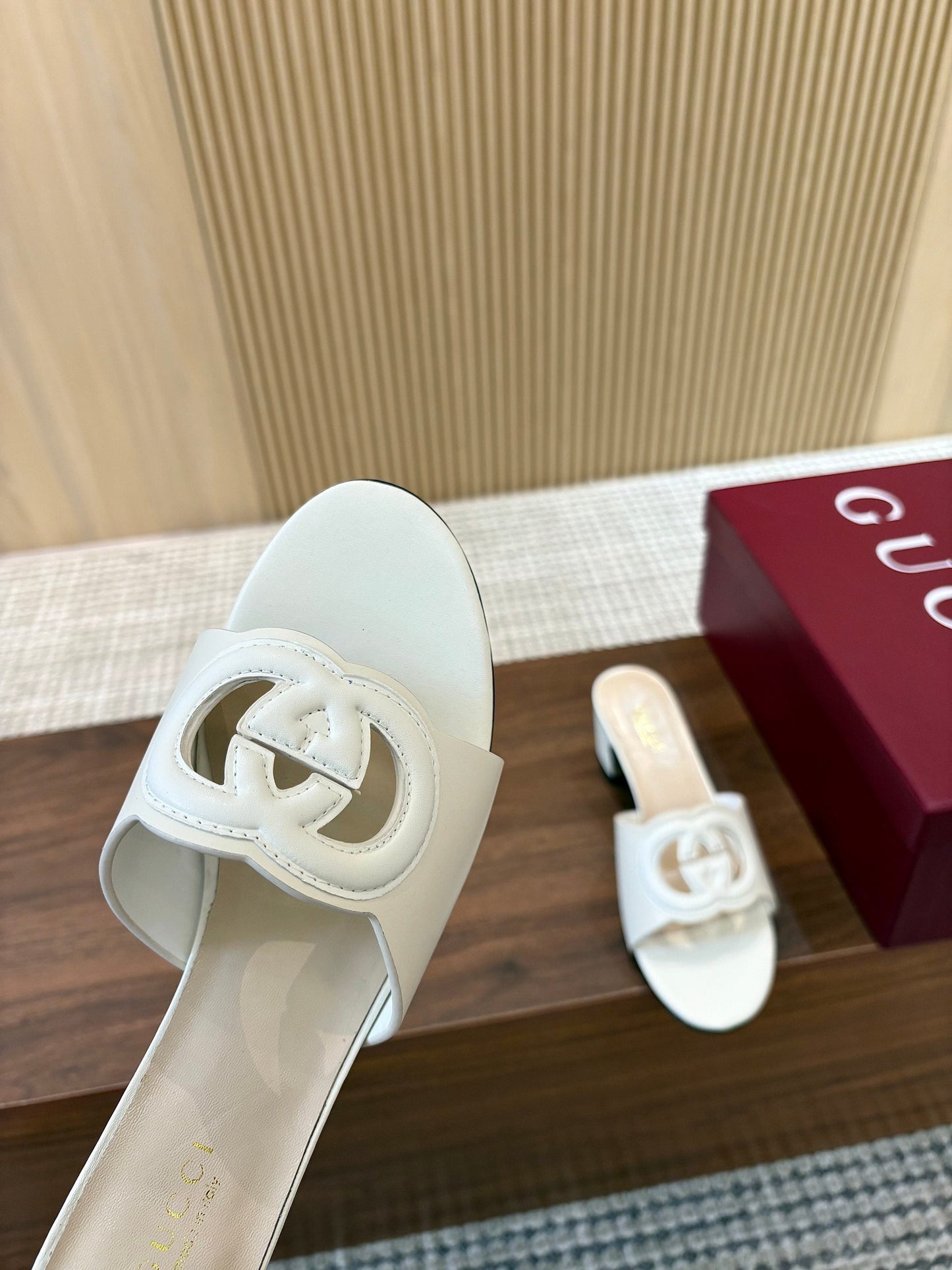 GG Interlocking G Cutout Sandals 5.5cm White Sheepskin 646497