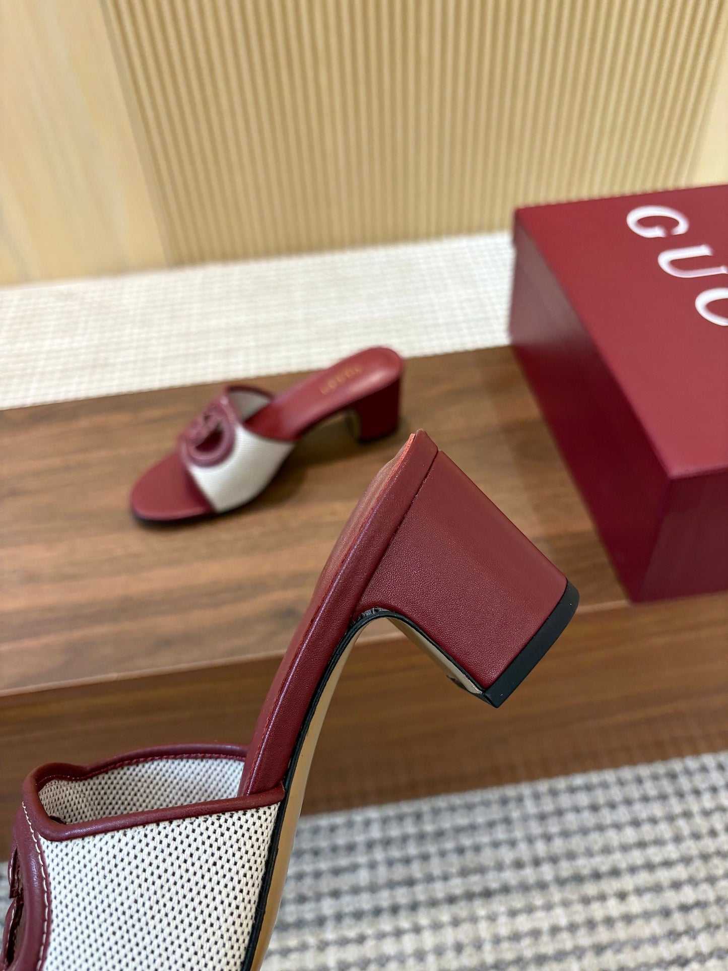 GG Interlocking G Cutout Sandals 5.5cm Burgundy Sheepskin Mesh 646495