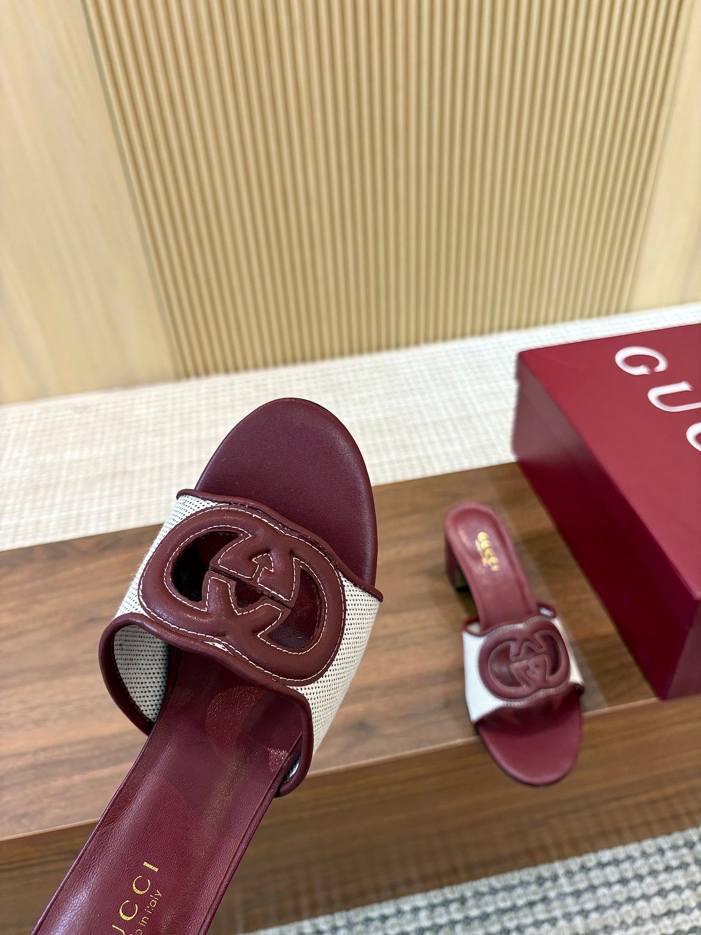 GG Interlocking G Cutout Sandals 5.5cm Burgundy Sheepskin Mesh 646495