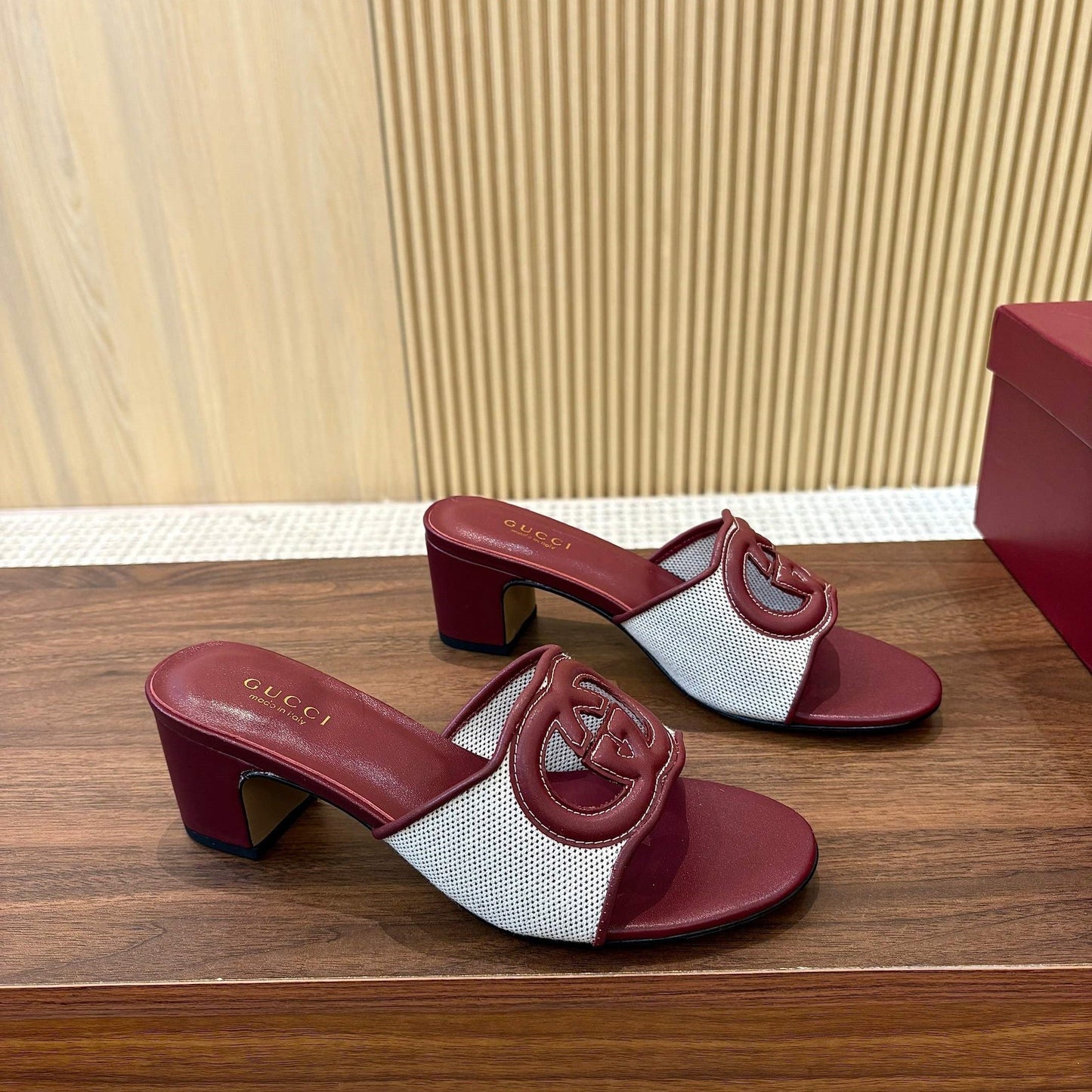 GG Interlocking G Cutout Sandals 5.5cm Burgundy Sheepskin Mesh 646495