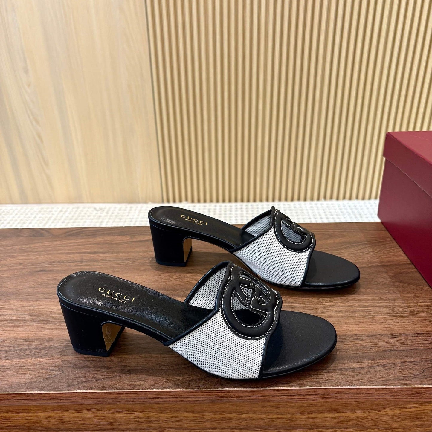 GG Interlocking G Cutout Sandals 5.5cm Black Sheepskin Mesh 646493