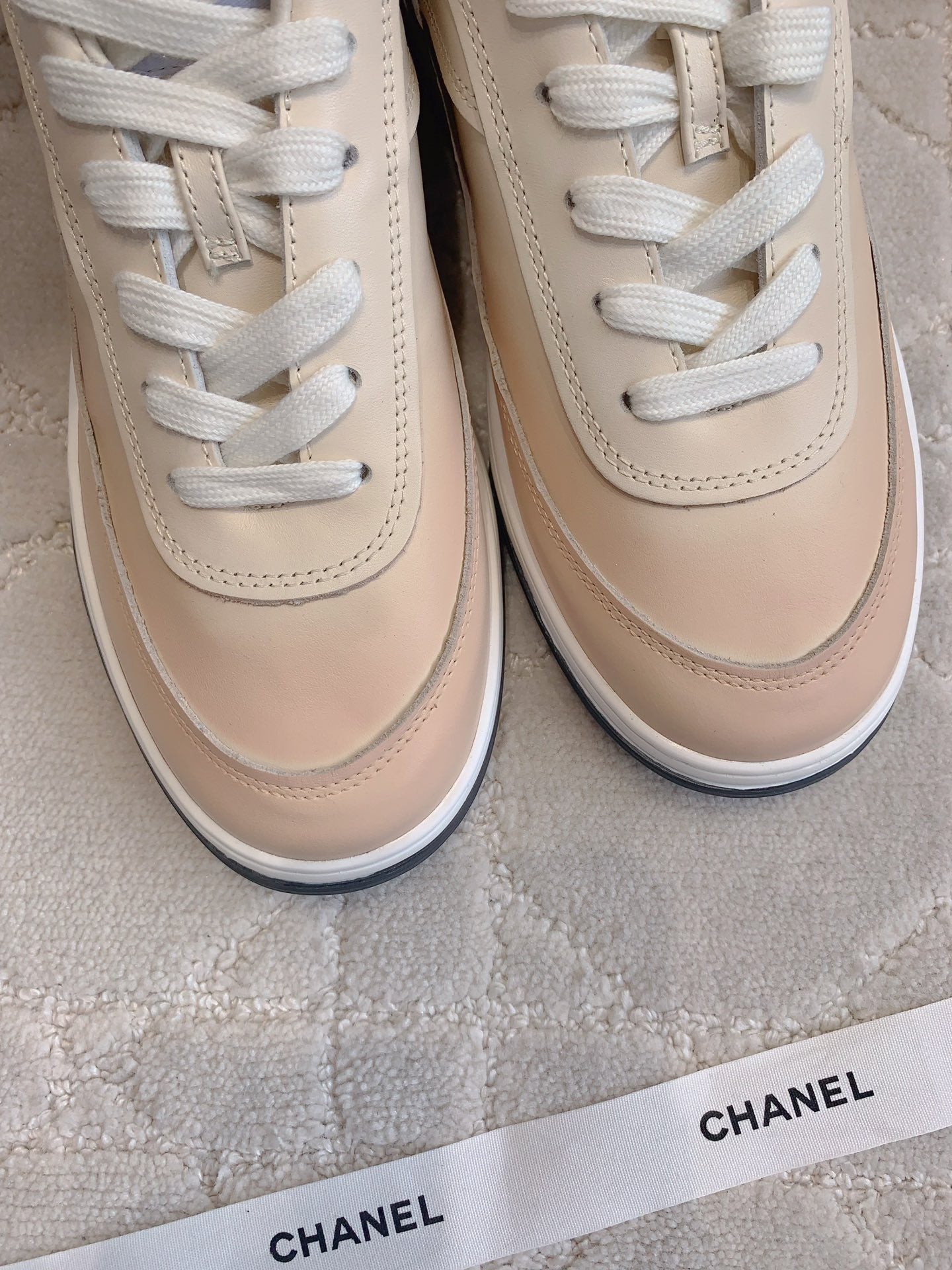 CC 2024 Logo Sneakers Beige Lambskin 906412