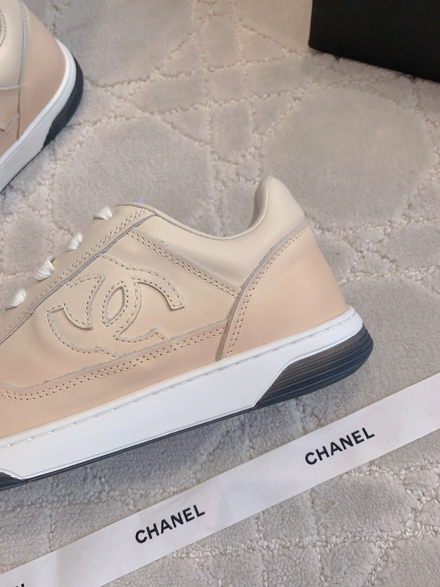CC 2024 Logo Sneakers Beige Lambskin 906412