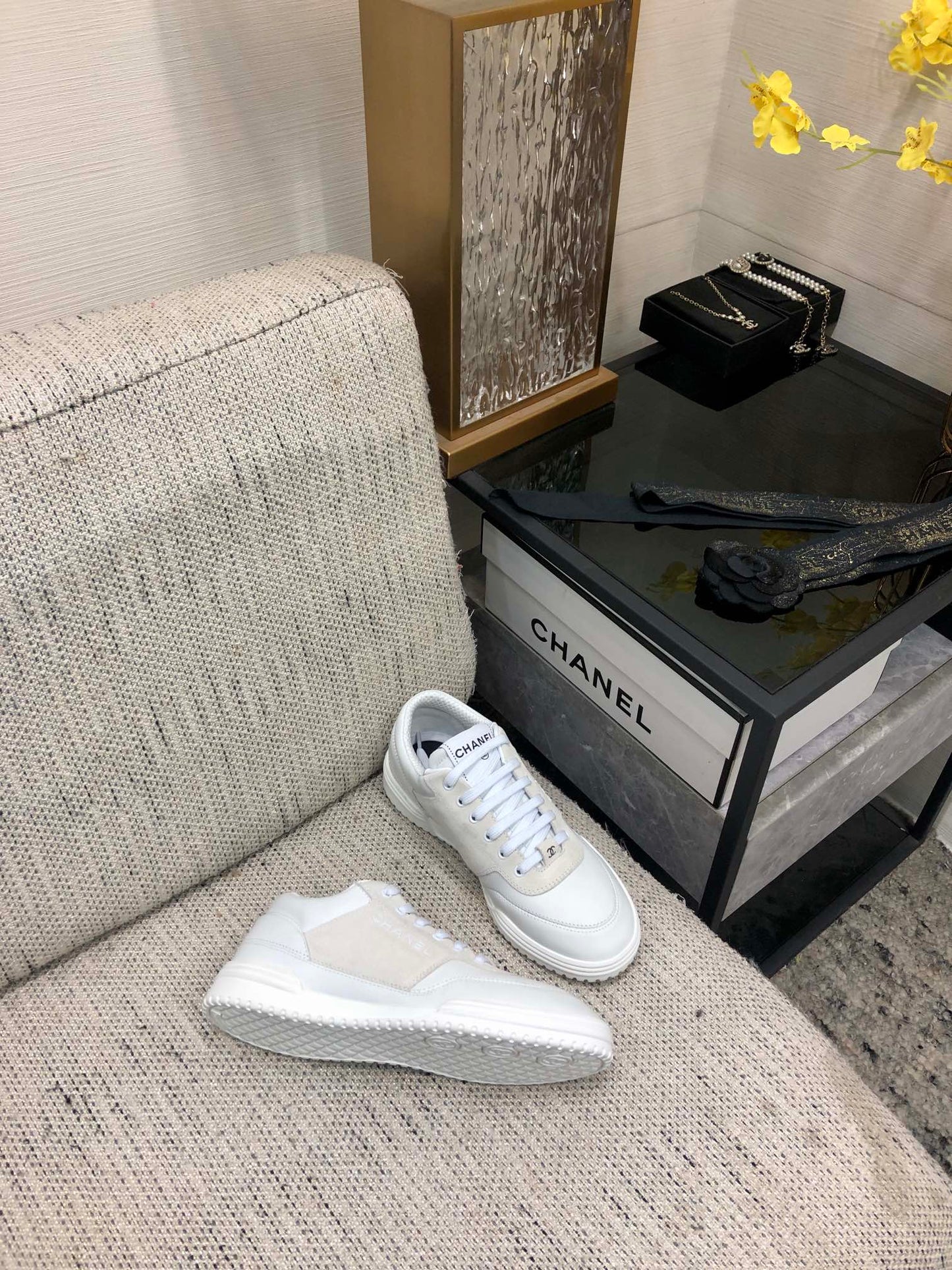 CC 24C Sneaker White Ivory Suede Sheepskin 688653