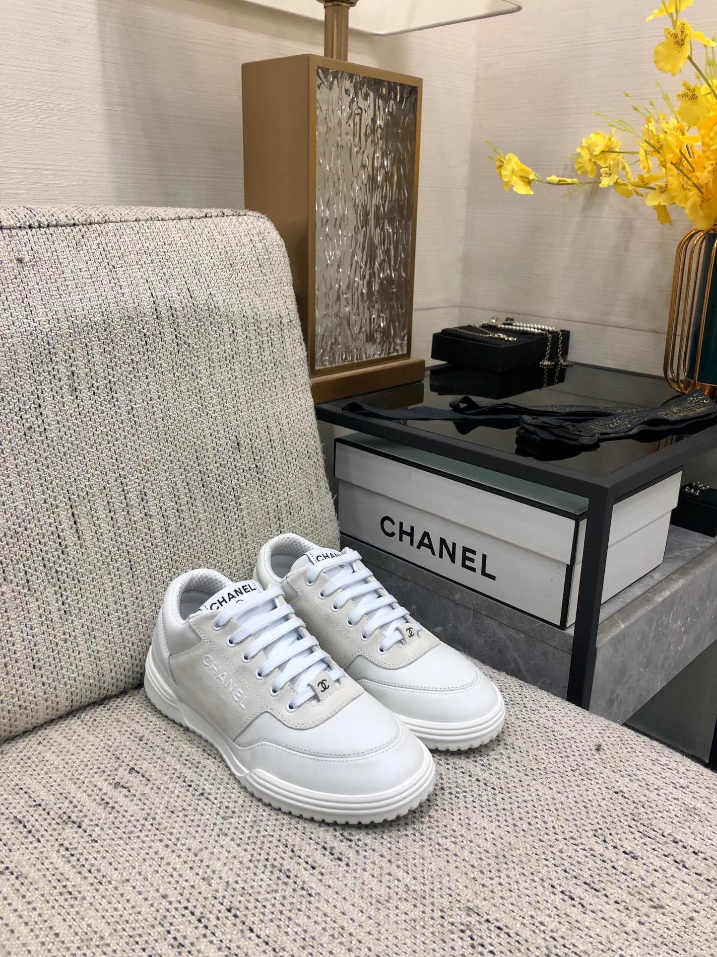 CC 24C Sneaker White Ivory Suede Sheepskin 688653
