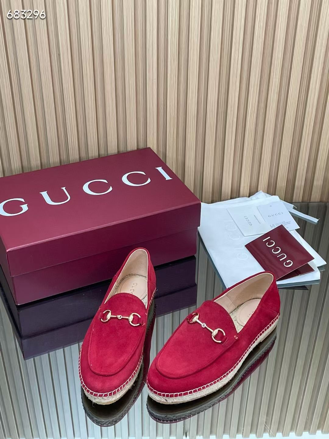 Gucci 26s Loafer In Dark Red Suede