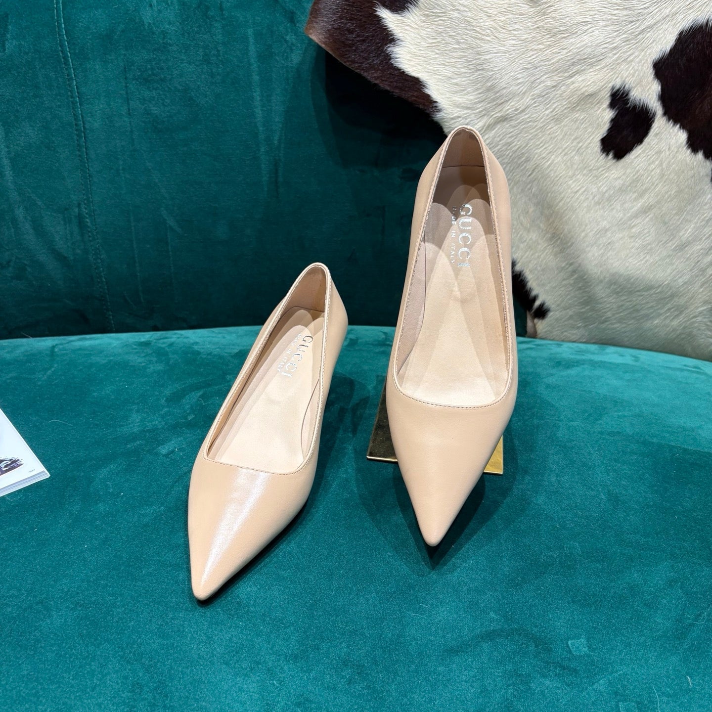 GG Pointed-Toe Slingback Light Beige Leather 741257