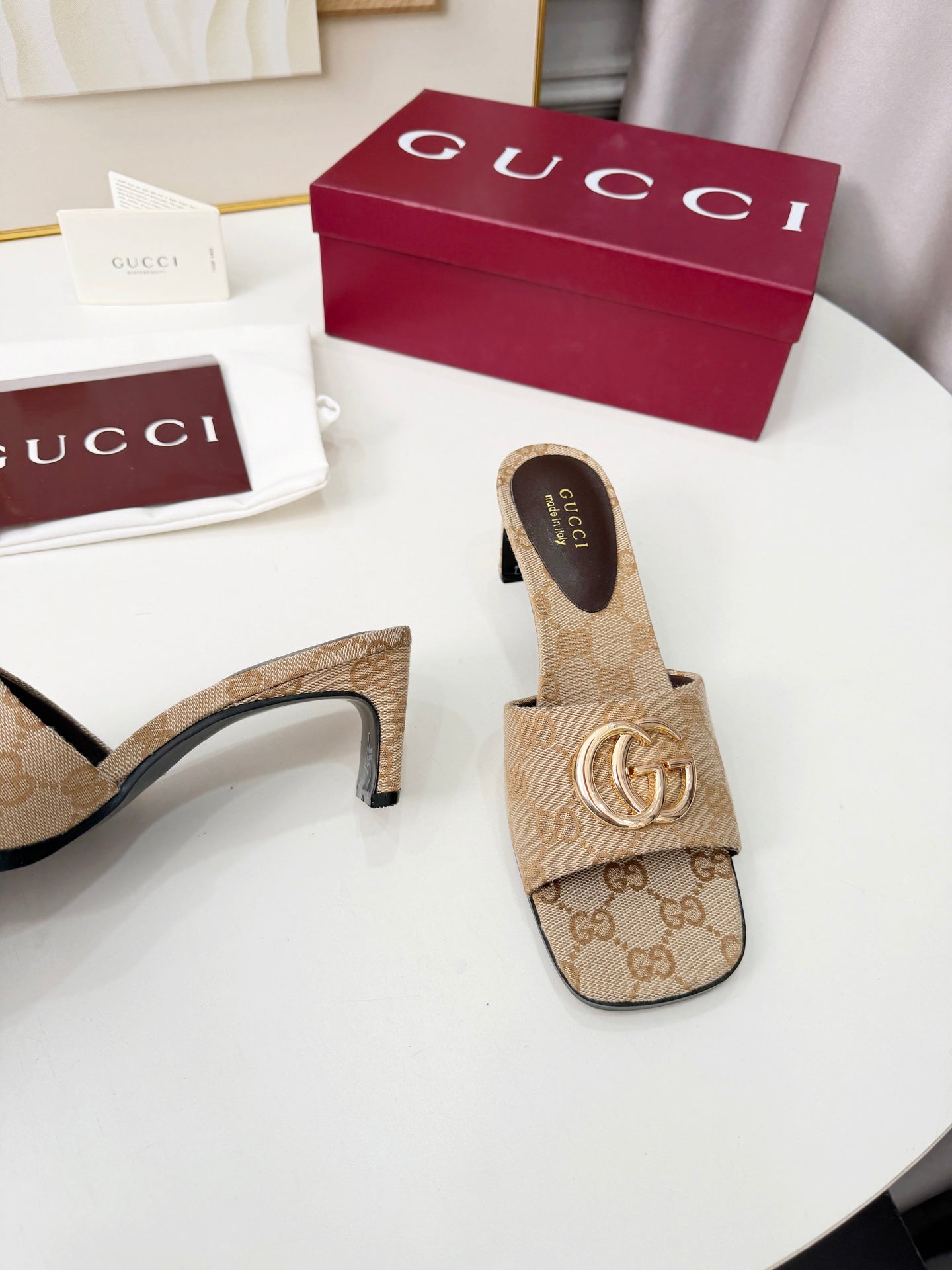 GG 2026 Early Spring Sandals Beige Canvas Sheepskin 688526