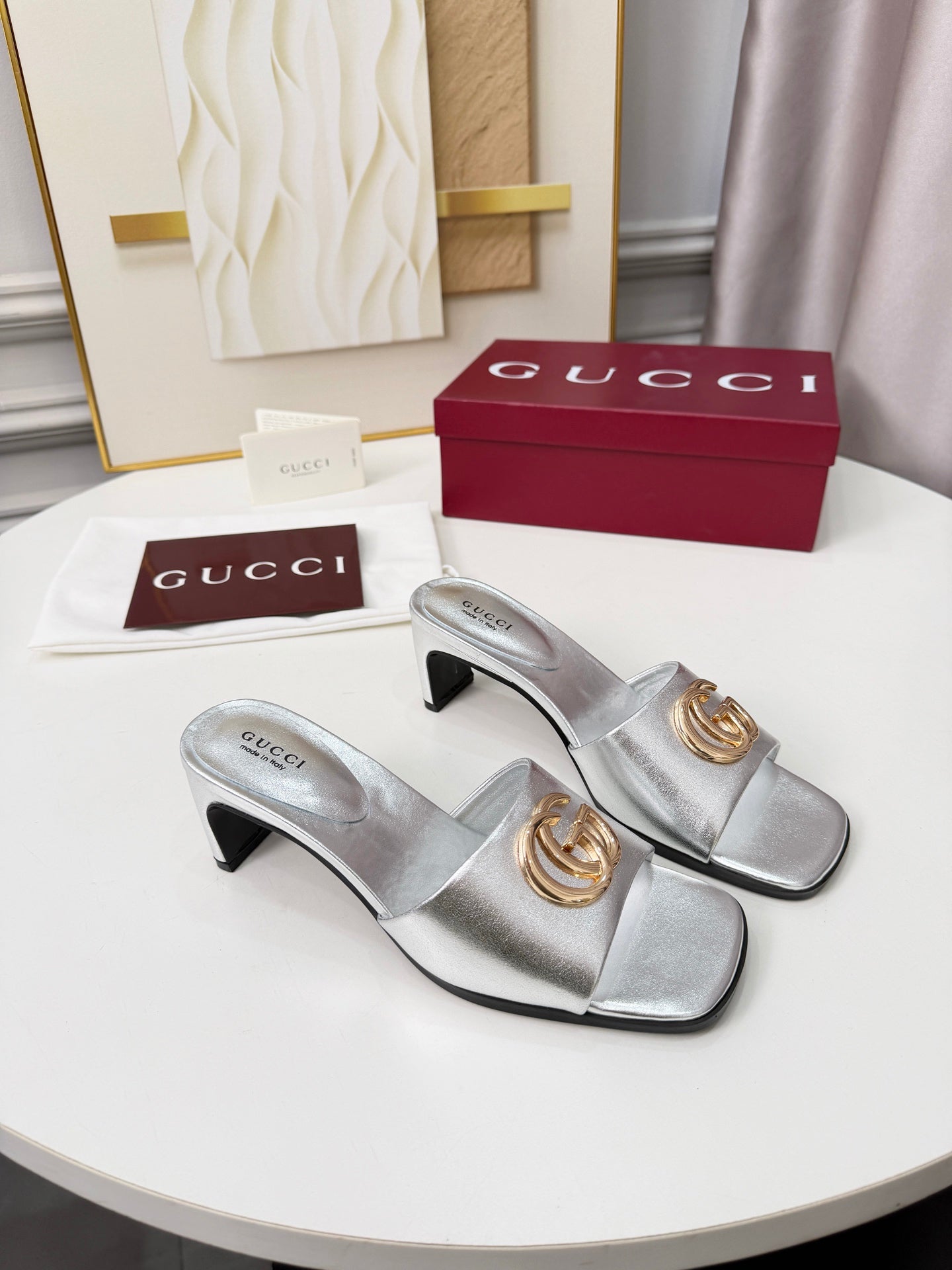 GG 2026 Early Spring Sandals Sliver Sheepskin 688527