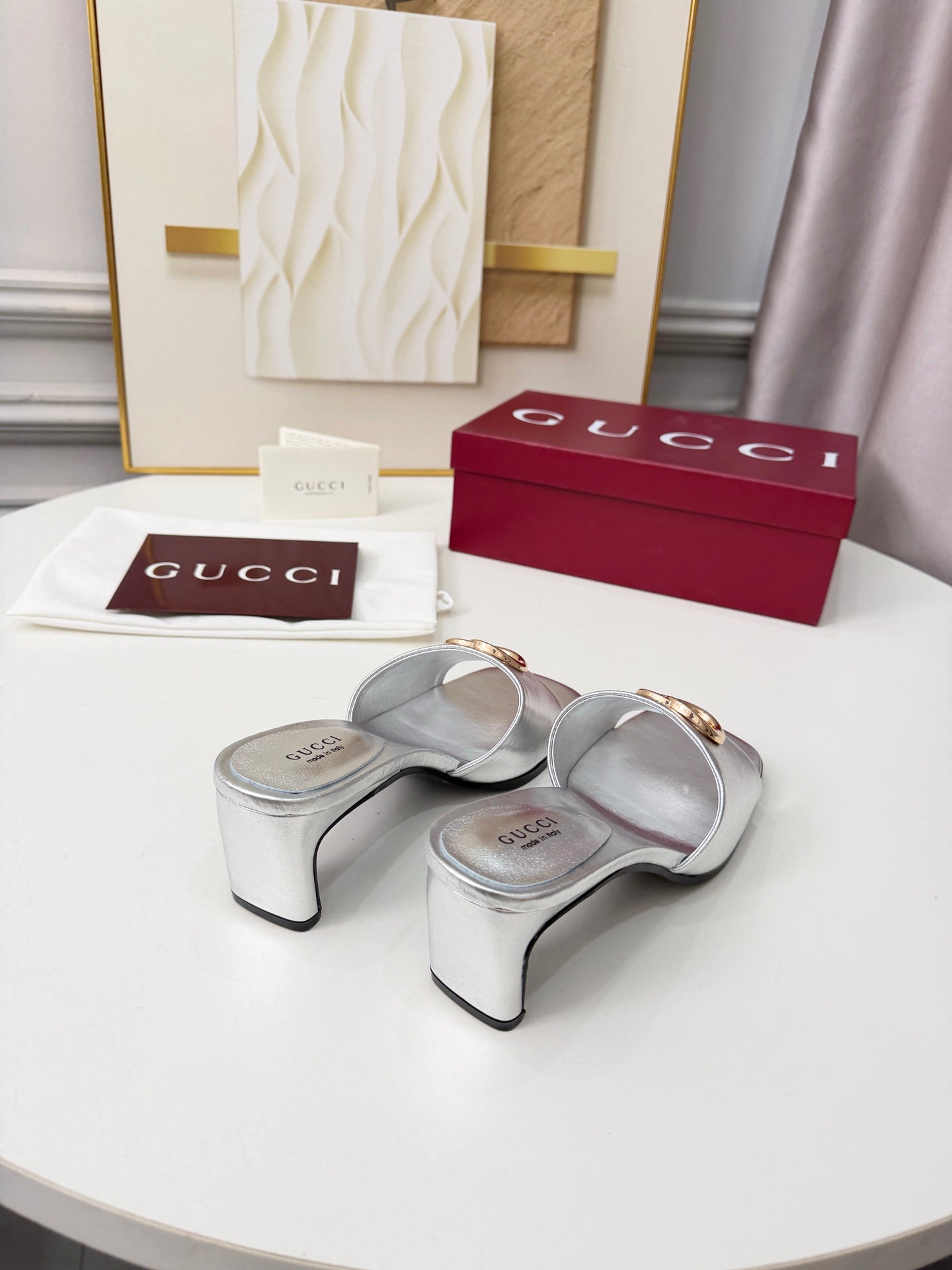 GG 2026 Early Spring Sandals Sliver Sheepskin 688527