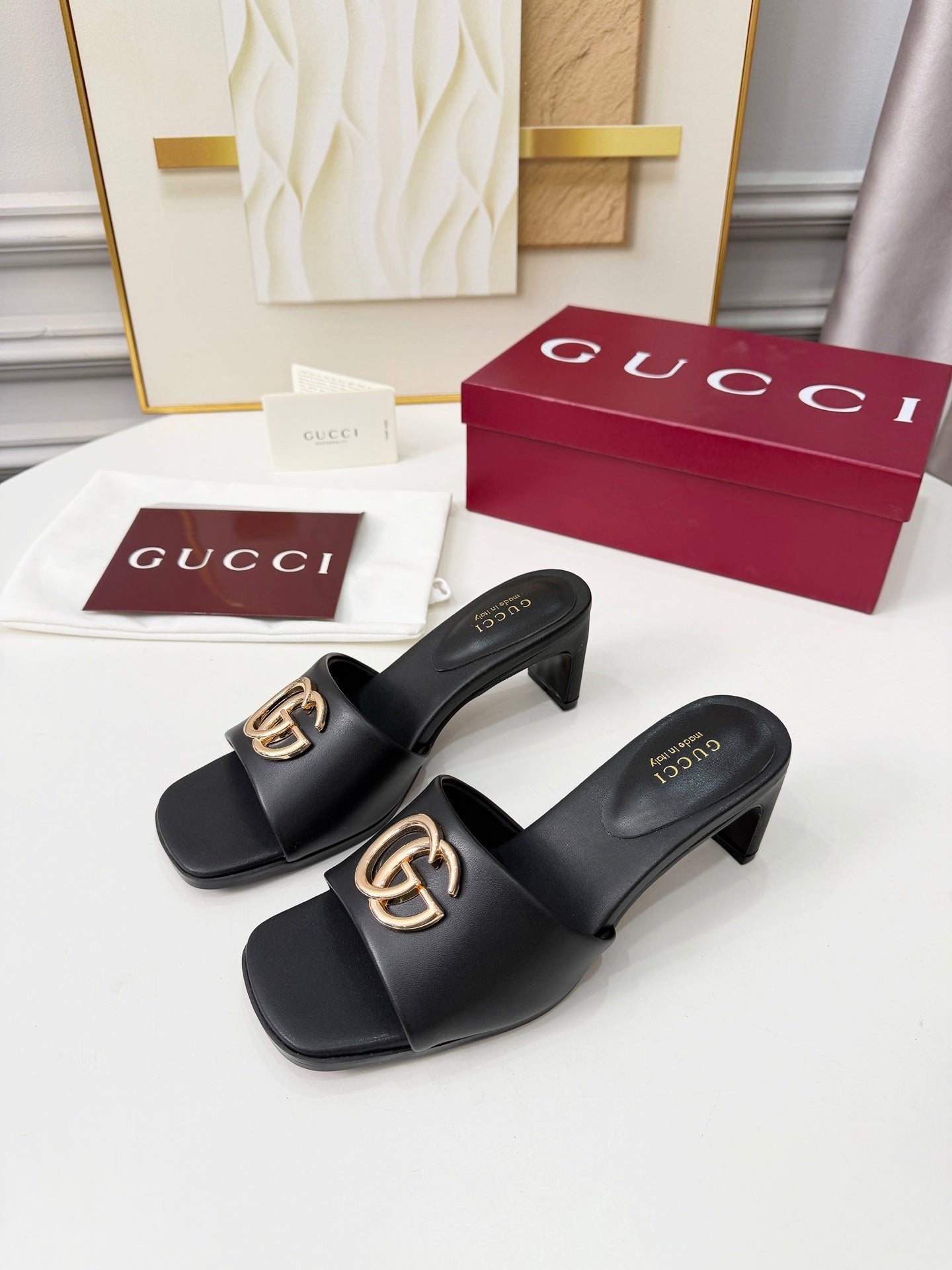 GG 2026 Early Spring Sandals Black Sheepskin 688534