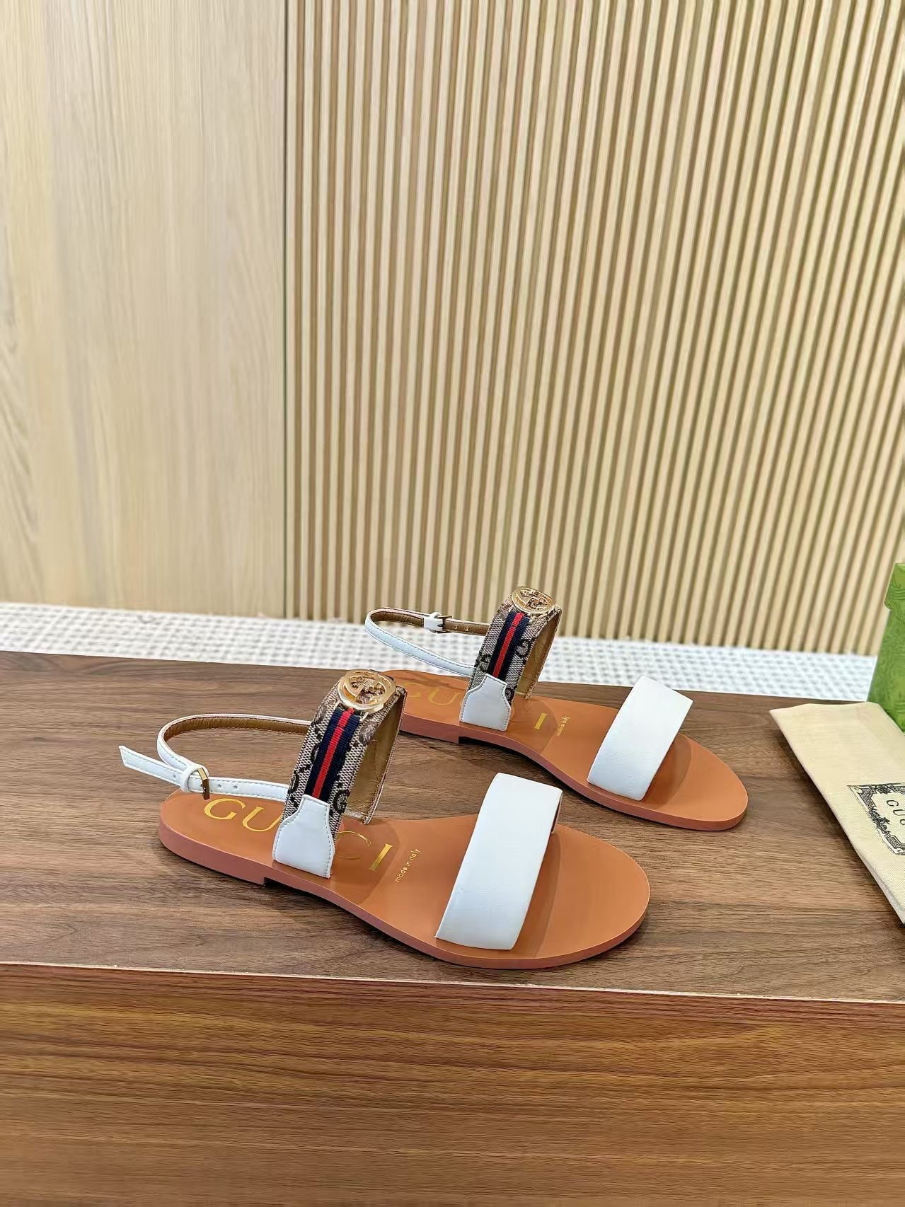 GG Interlocking Sandal White Brown Canvas & Leather 864290