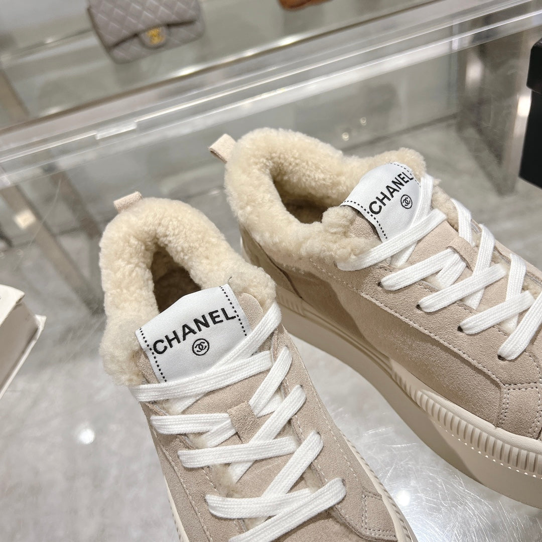 CC Sneaker Milky Beige Suede Wool Lining