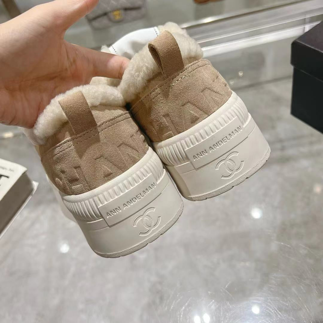 CC Sneaker Beige Suede Wool Lining