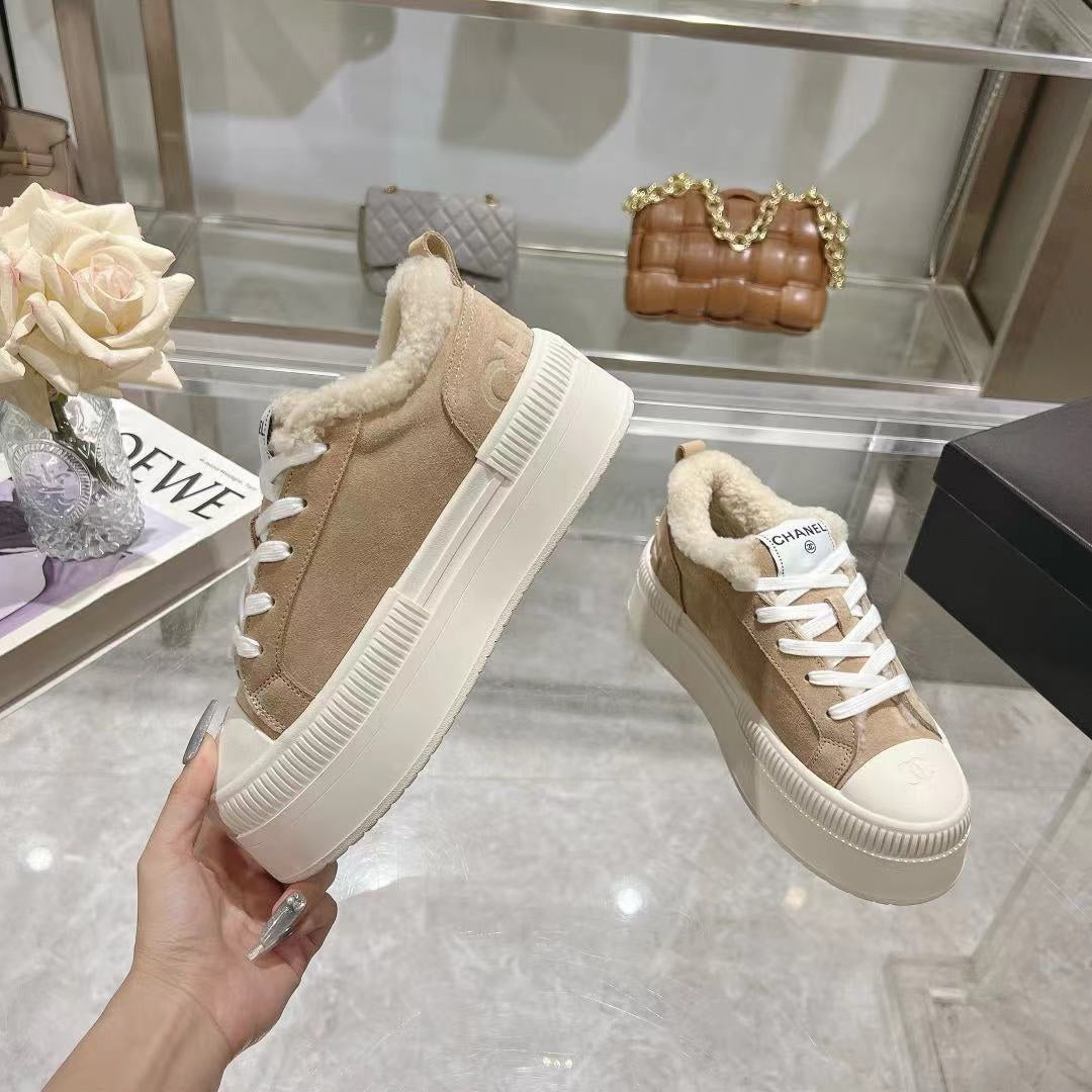 CC Sneaker Beige Suede Wool Lining