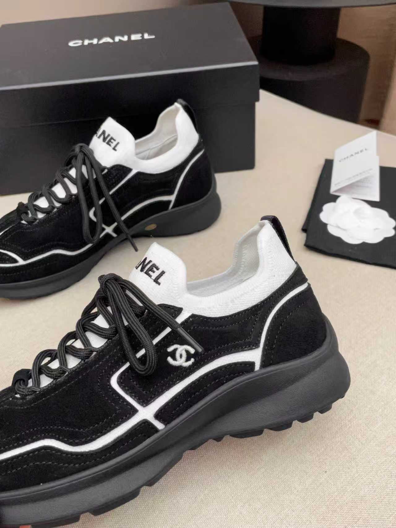CC Métiers d’art 2026 Sneakers Black White Calfskin Fibers 846391