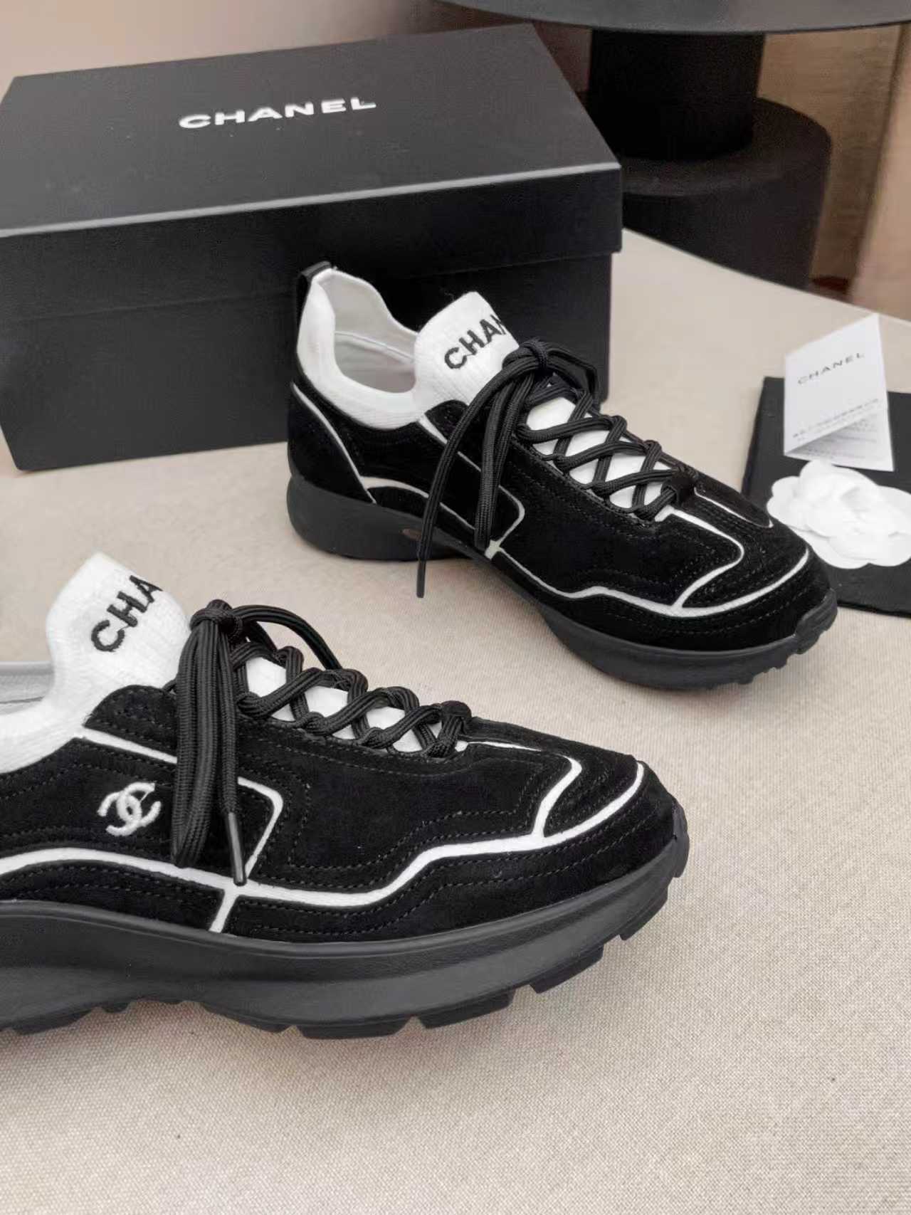 CC Métiers d’art 2026 Sneakers Black White Calfskin Fibers 846391