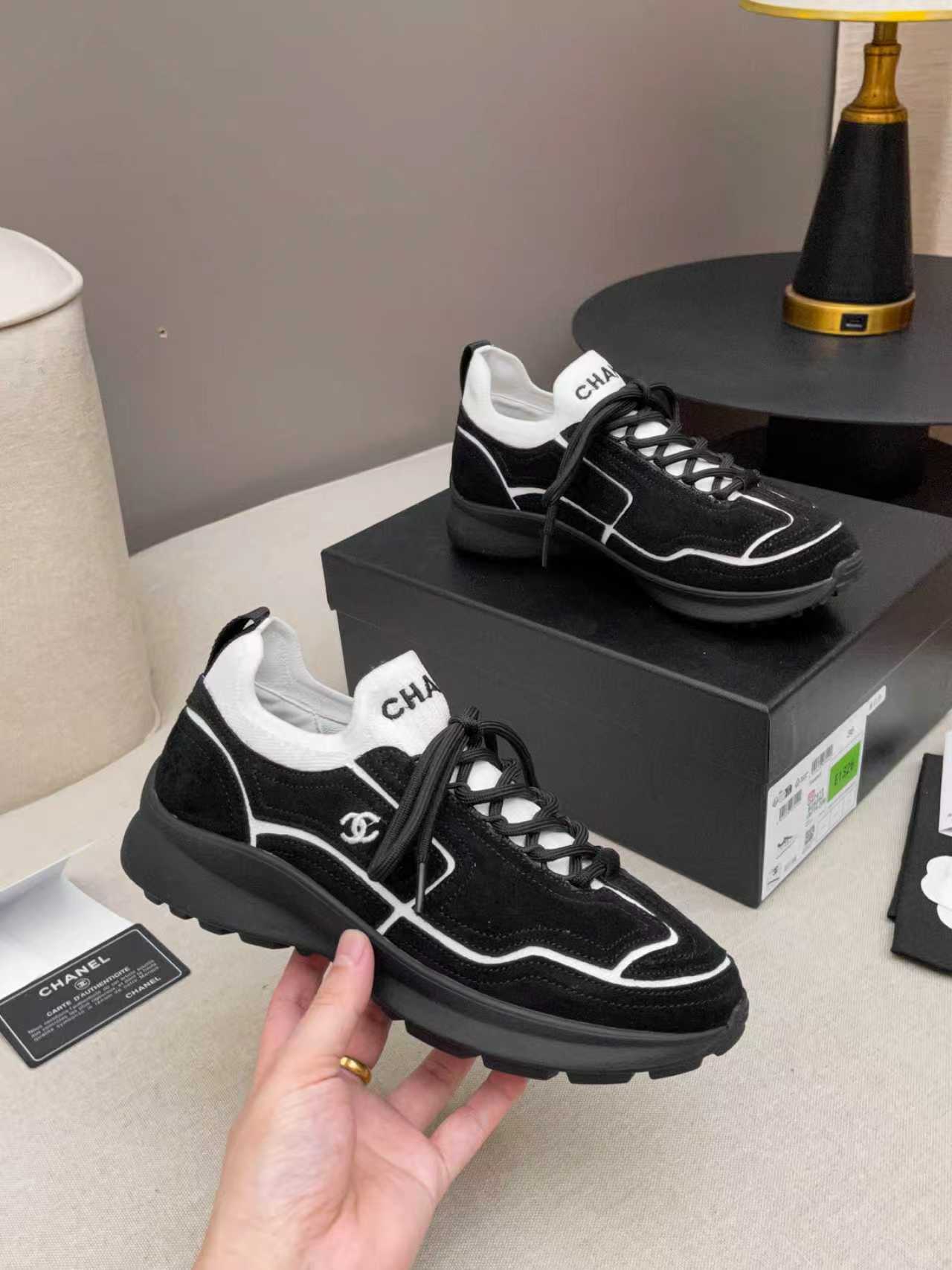 CC Métiers d’art 2026 Sneakers Black White Calfskin Fibers 846391