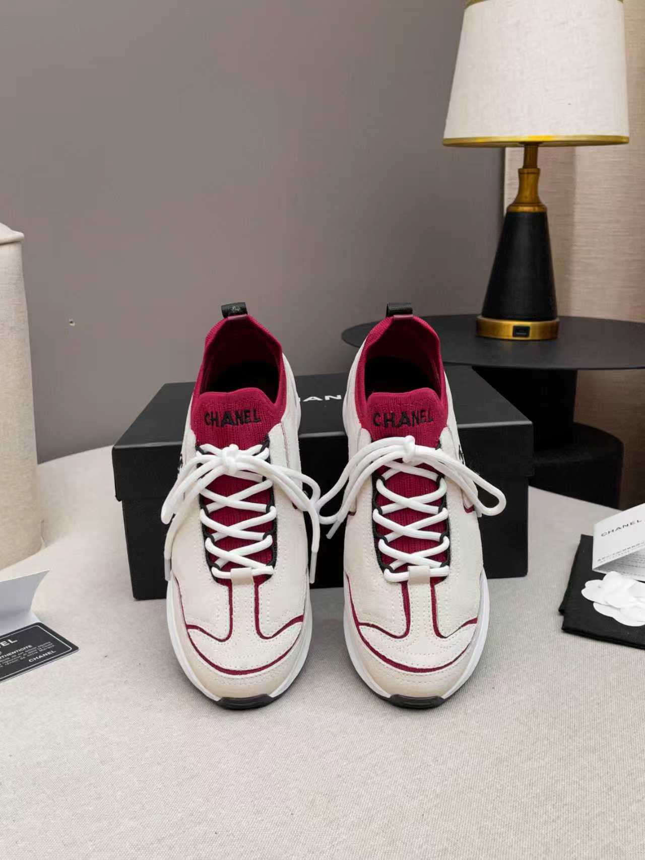 CC Métiers d’art 2026 Sneakers Red White Calfskin Fibers 846392