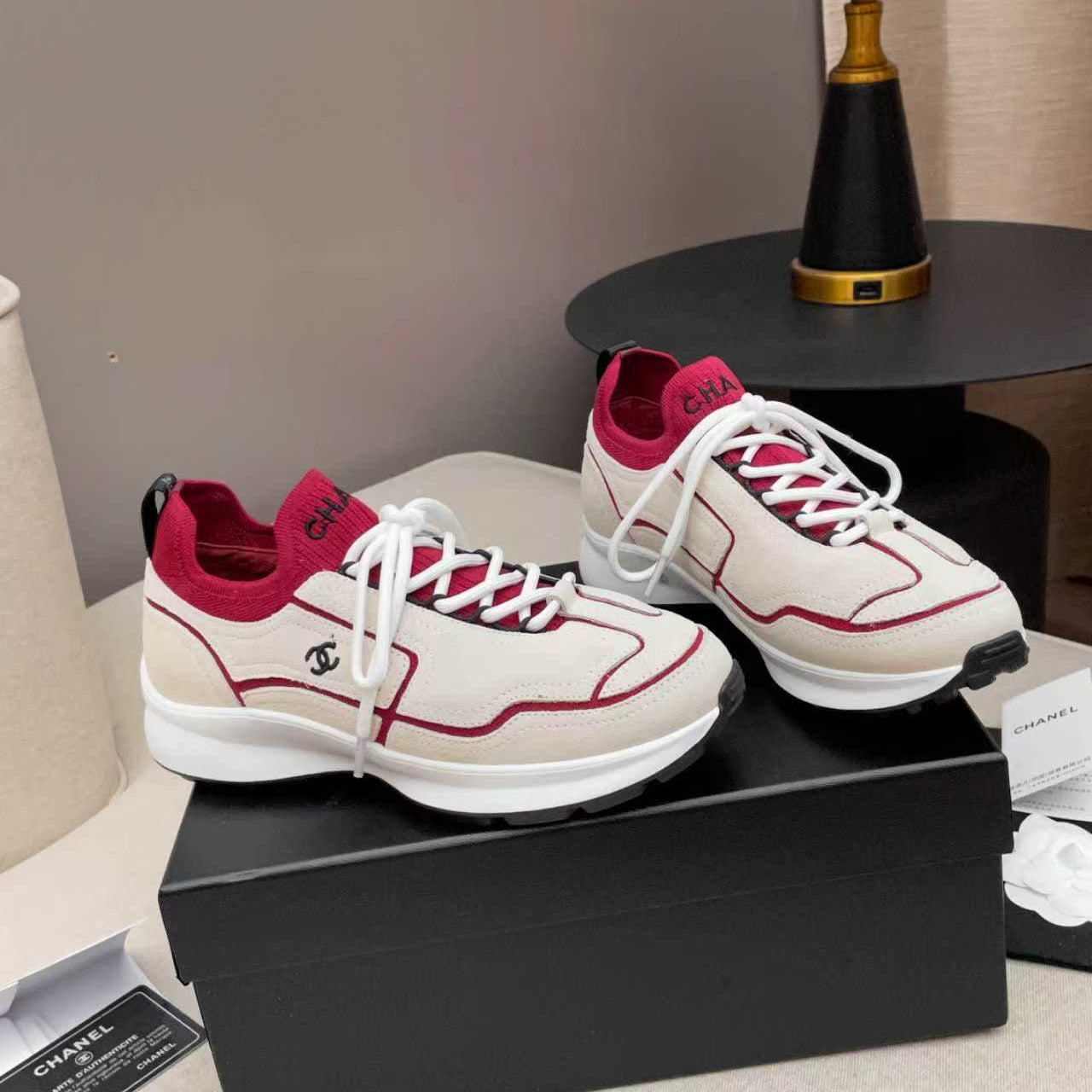 CC Métiers d’art 2026 Sneakers Red White Calfskin Fibers 846392