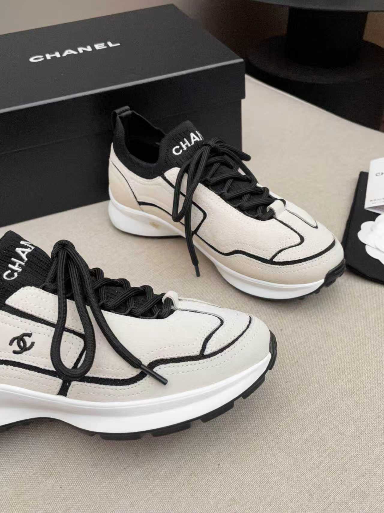 CC Métiers d’art 2026 Sneakers Black White Calfskin Fibers 846394