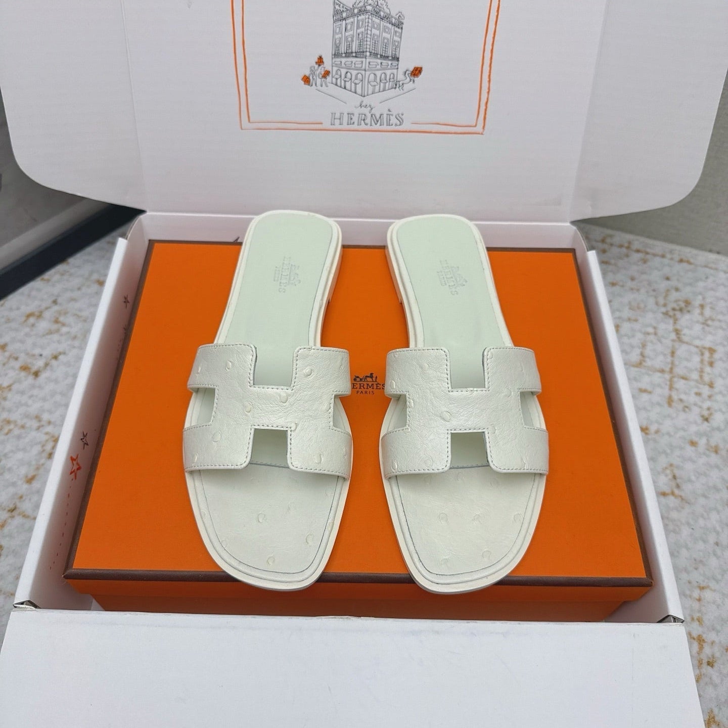 HM 26ss Oran Sandals Ostrich Leather 625092