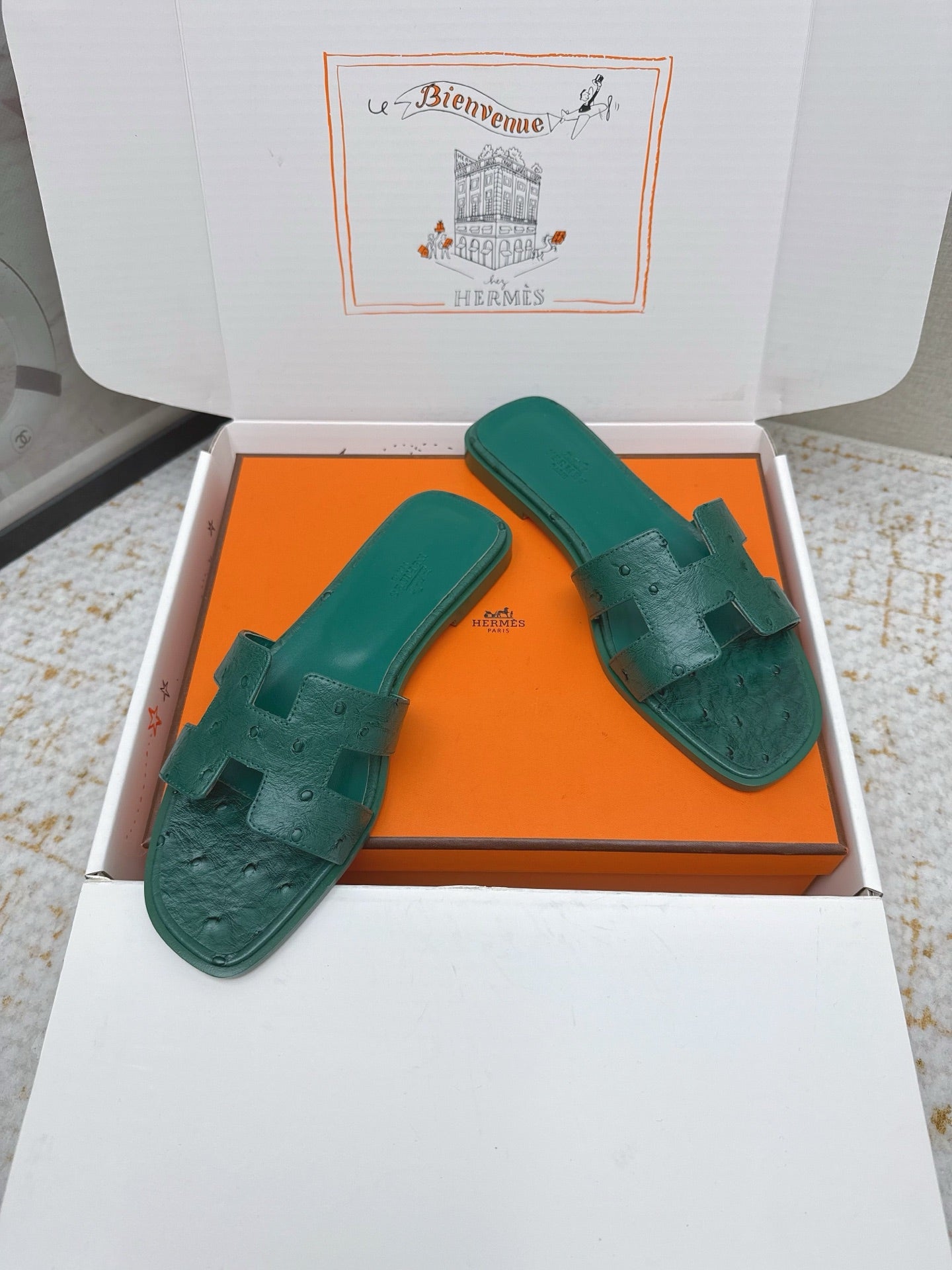 HM 26ss Oran Sandals Forest Green Ostrich Leather 625108