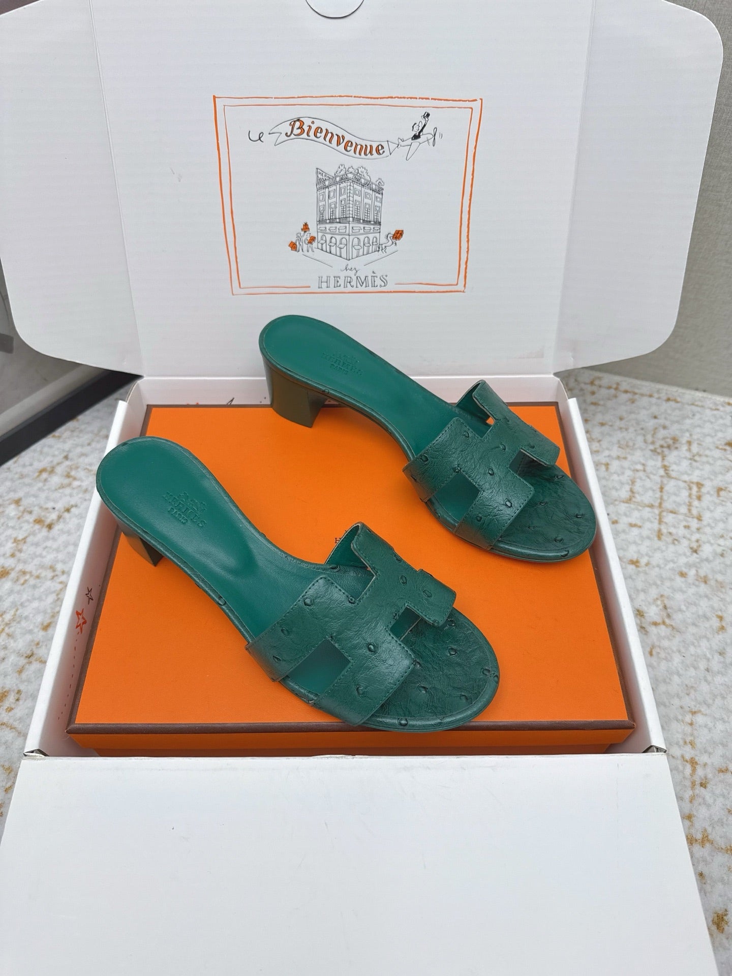 HM 26ss Oran Sandals 50 Forest Green Ostrich Leather 625129