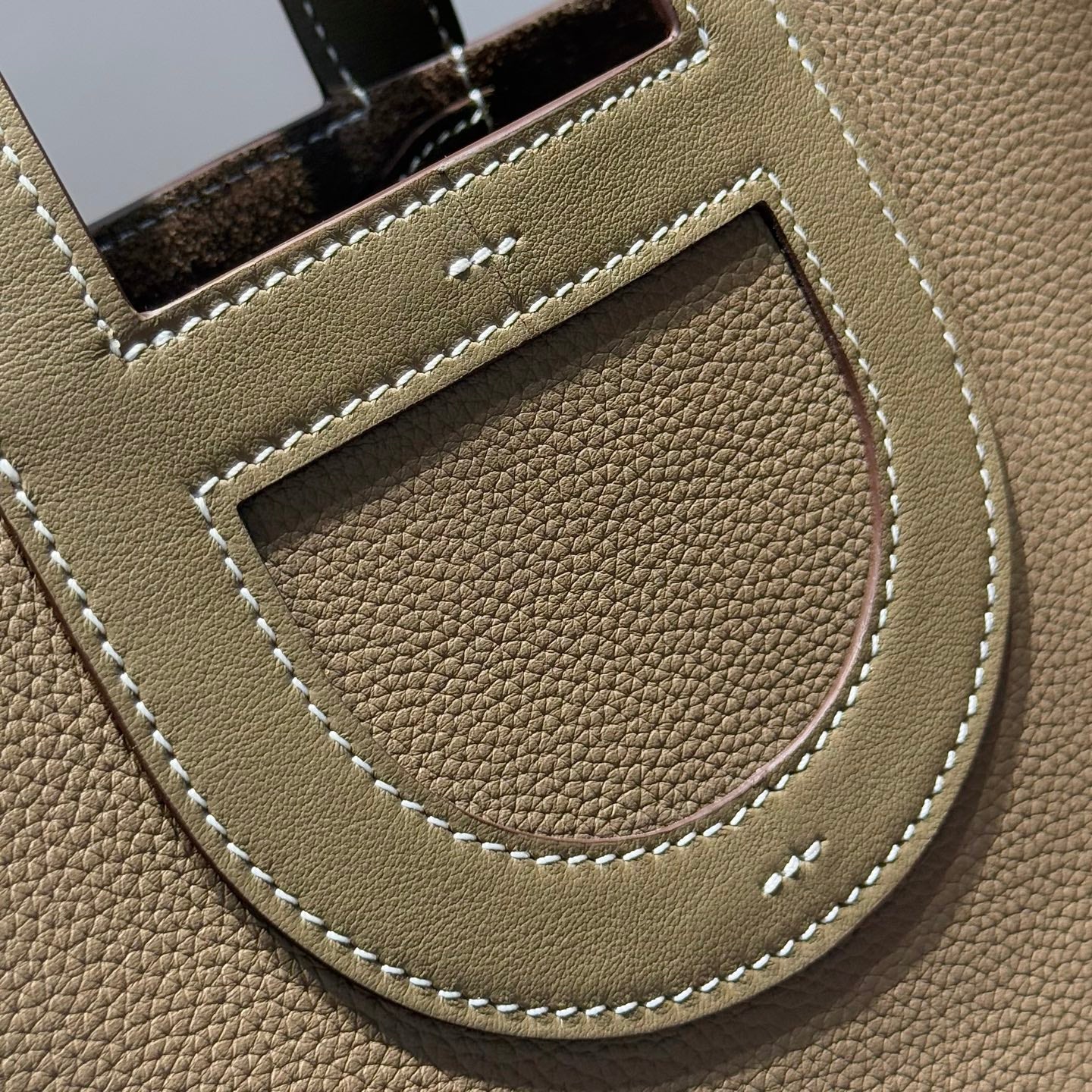 HM In-The-Loop 18cm Bag Etoupe Taurillon Clemence Leather