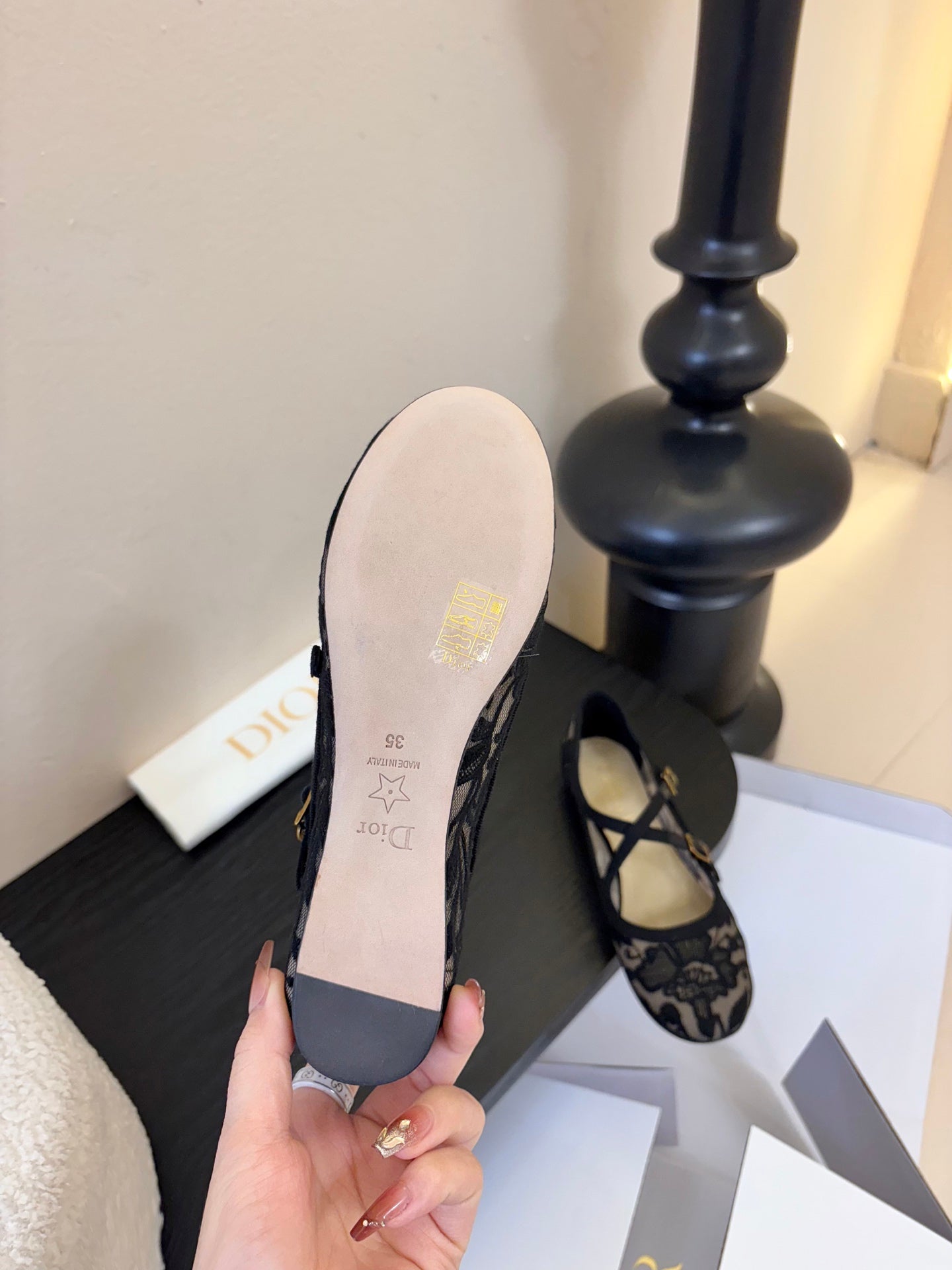 CD 26 Mary Jane Black Beige Embroidered Mesh Leather 627348
