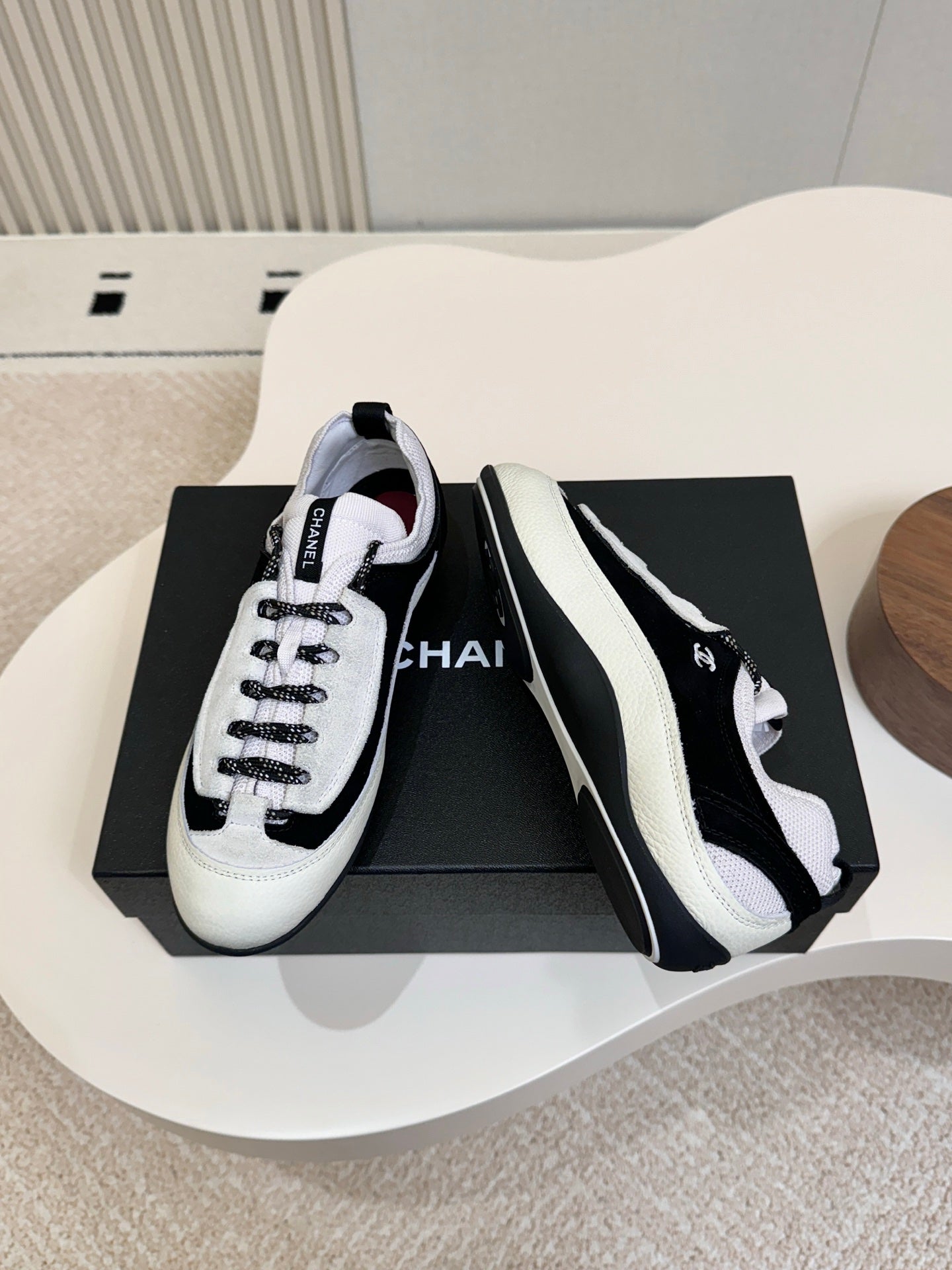 CC Métiers d’art 2026 Sneakers Black White Grain Leather 859564
