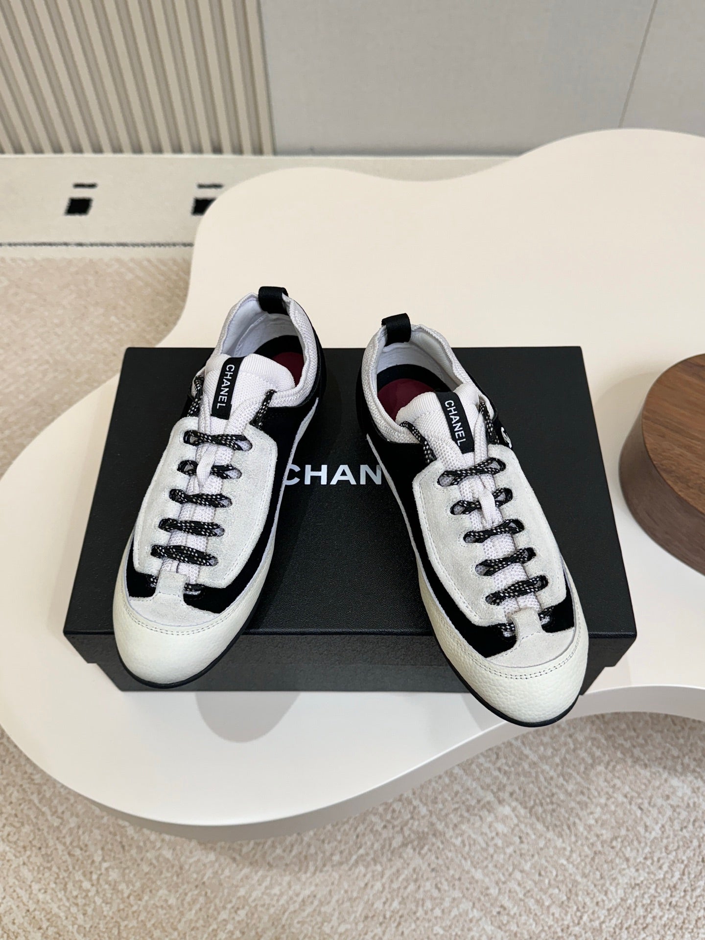 CC Métiers d’art 2026 Sneakers Black White Grain Leather 859564