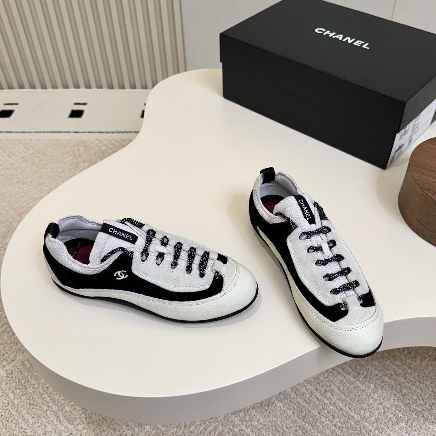 CC Métiers d’art 2026 Sneakers Black White Grain Leather 859564