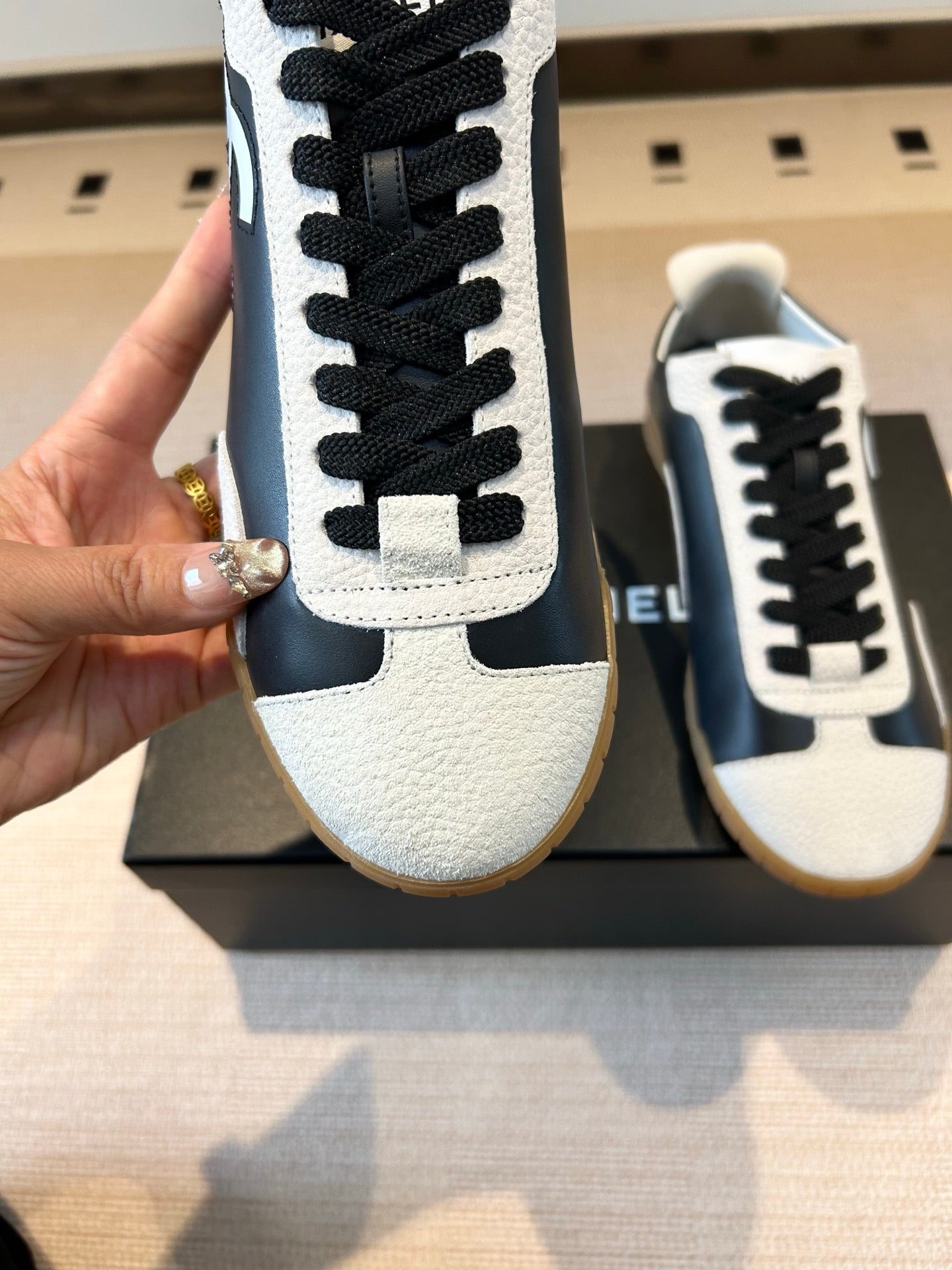 CC 26s Trainers White Black Calfskin & Suede 618697