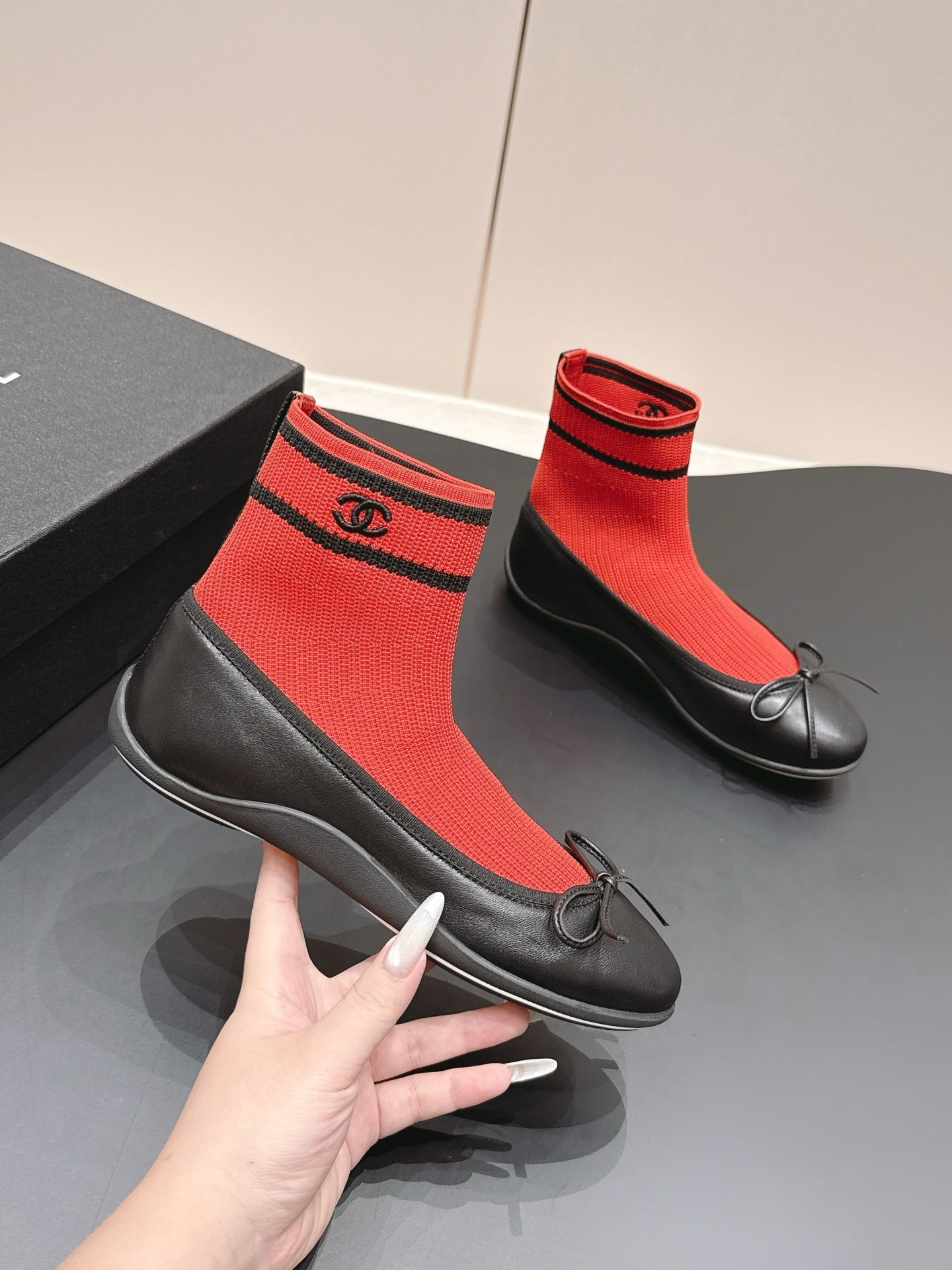 CC 26s Sneakers Black Red Lambskin Mesh 922674