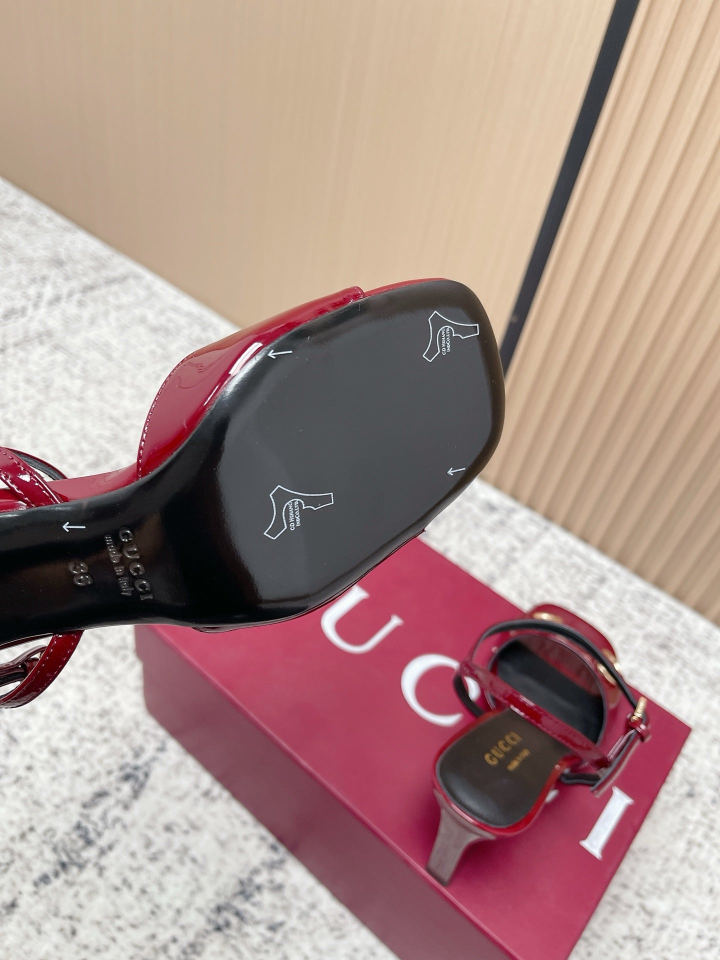 GG Signora Sandals 8.5cm Burgundy Shiny Leather 752218