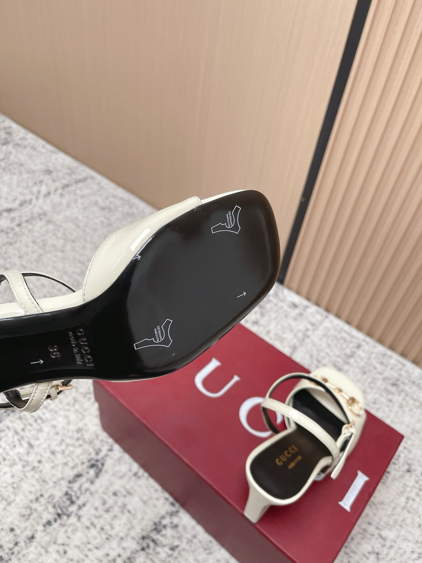 GG Signora Sandals 8.5cm White Shiny Leather 752219